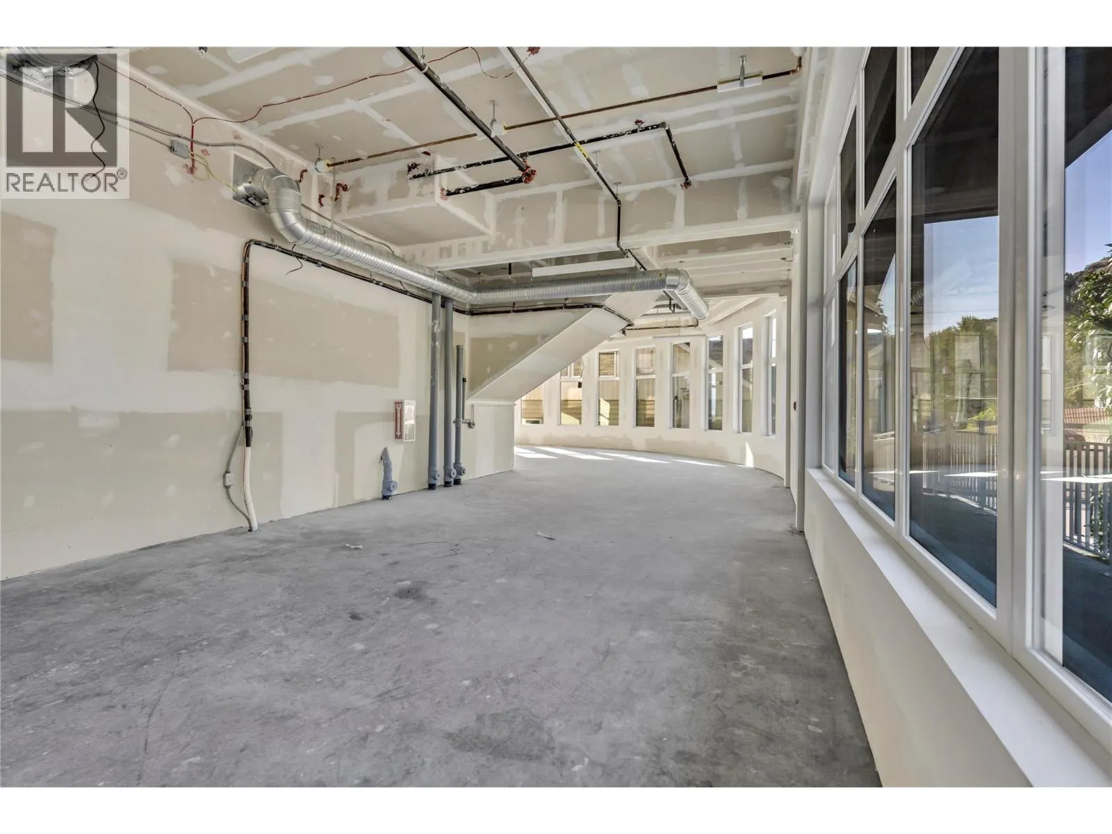 13417 Lakeshore Drive S Unit# 101
