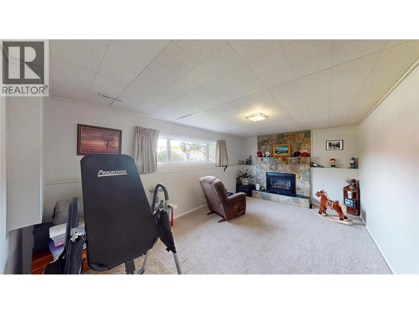 1313 17 Street S