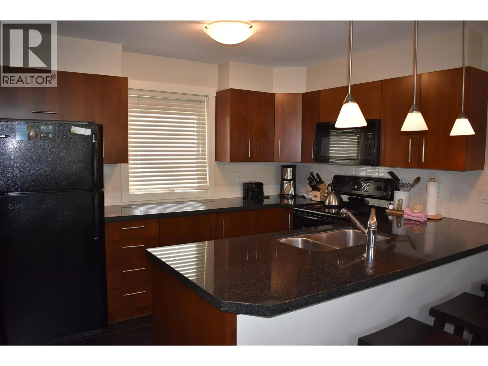 2049 Summit Drive Unit# 422 C