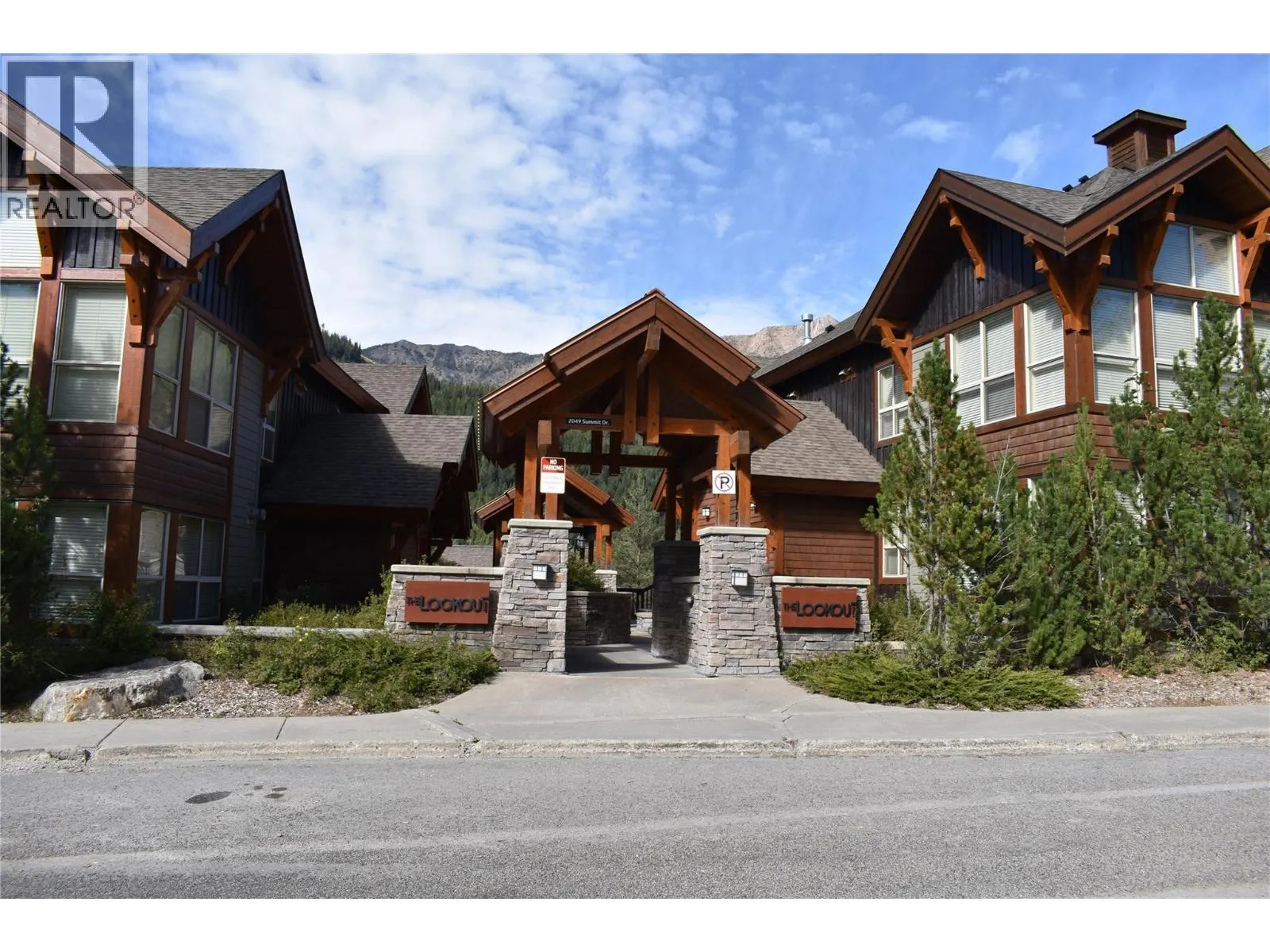 2049 Summit Drive Unit# 422 C