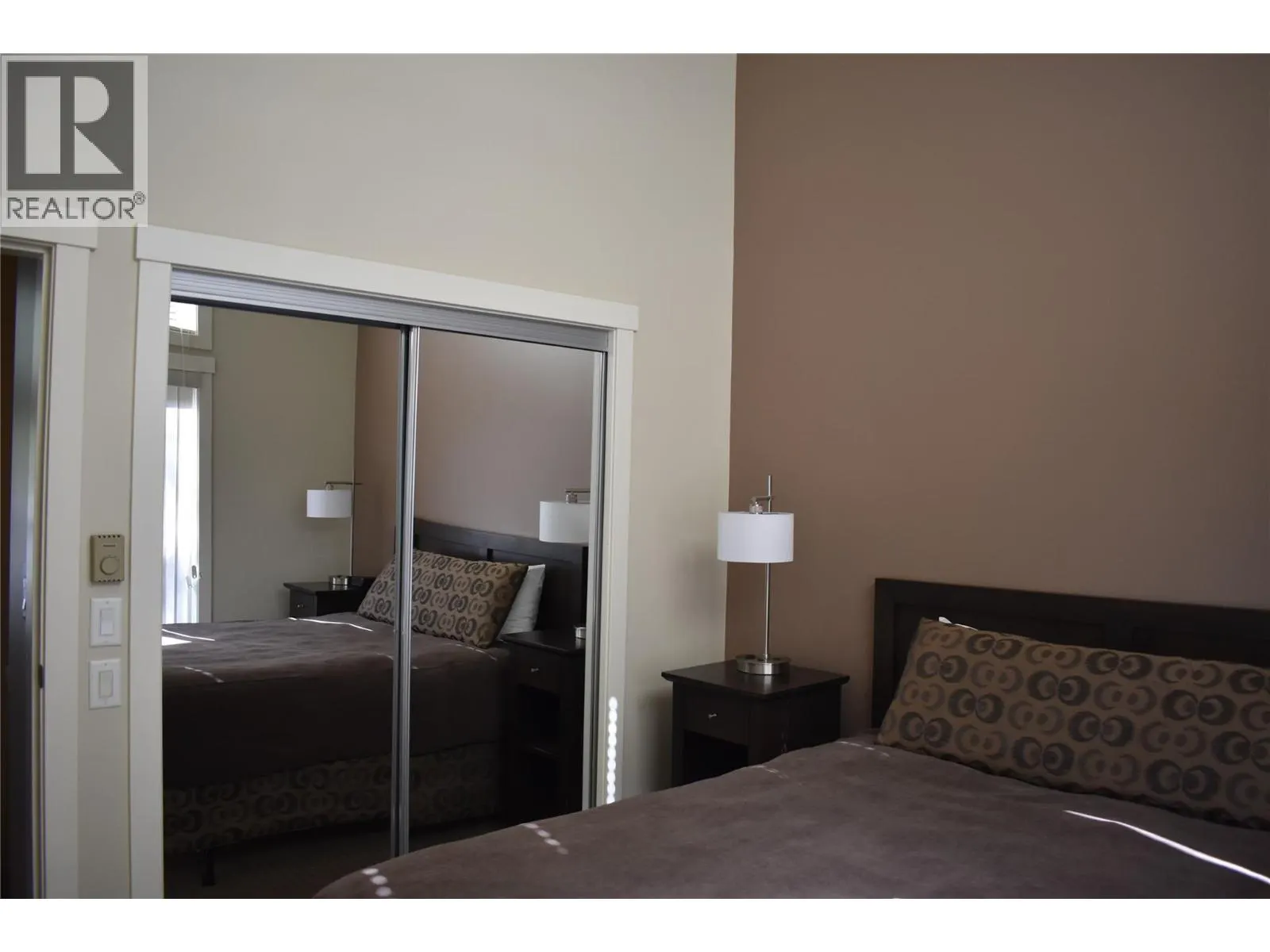 2049 Summit Drive Unit# 422 C