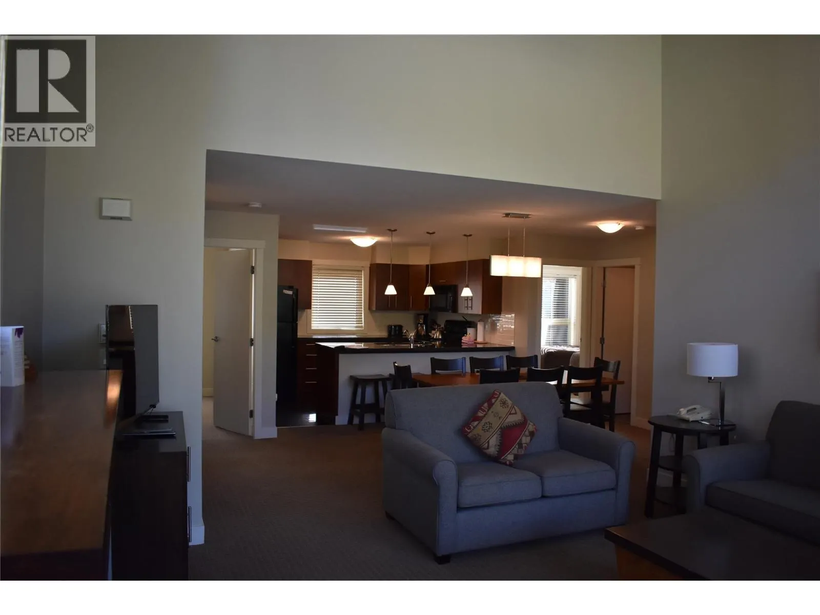 2049 Summit Drive Unit# 422 C