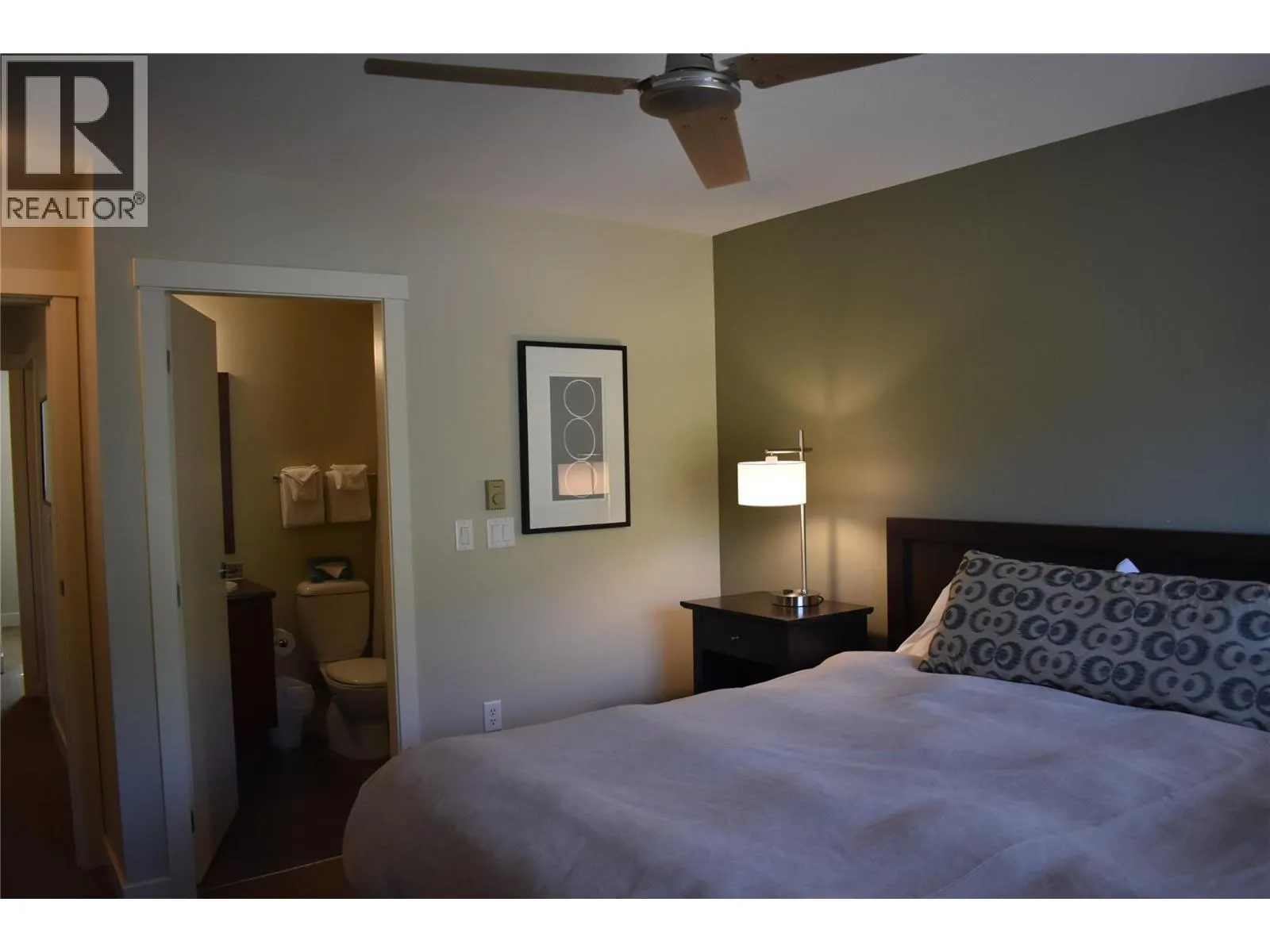 2049 Summit Drive Unit# 422 C
