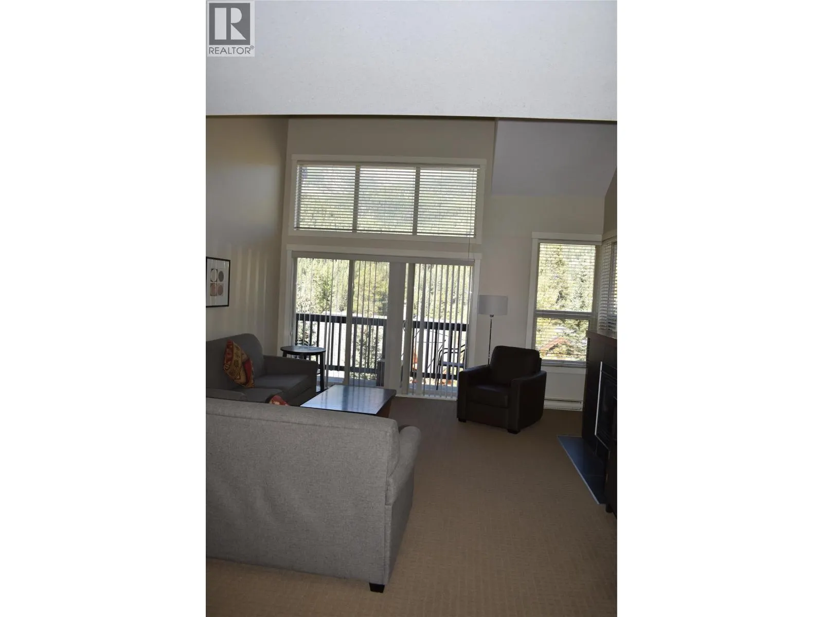 2049 Summit Drive Unit# 422 C