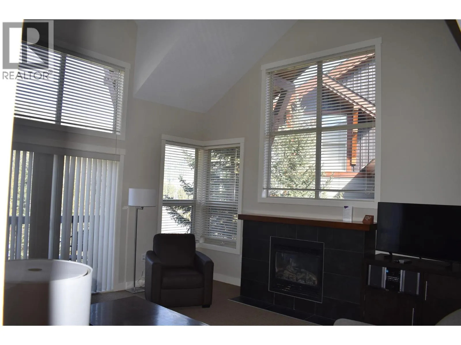 2049 Summit Drive Unit# 422 C