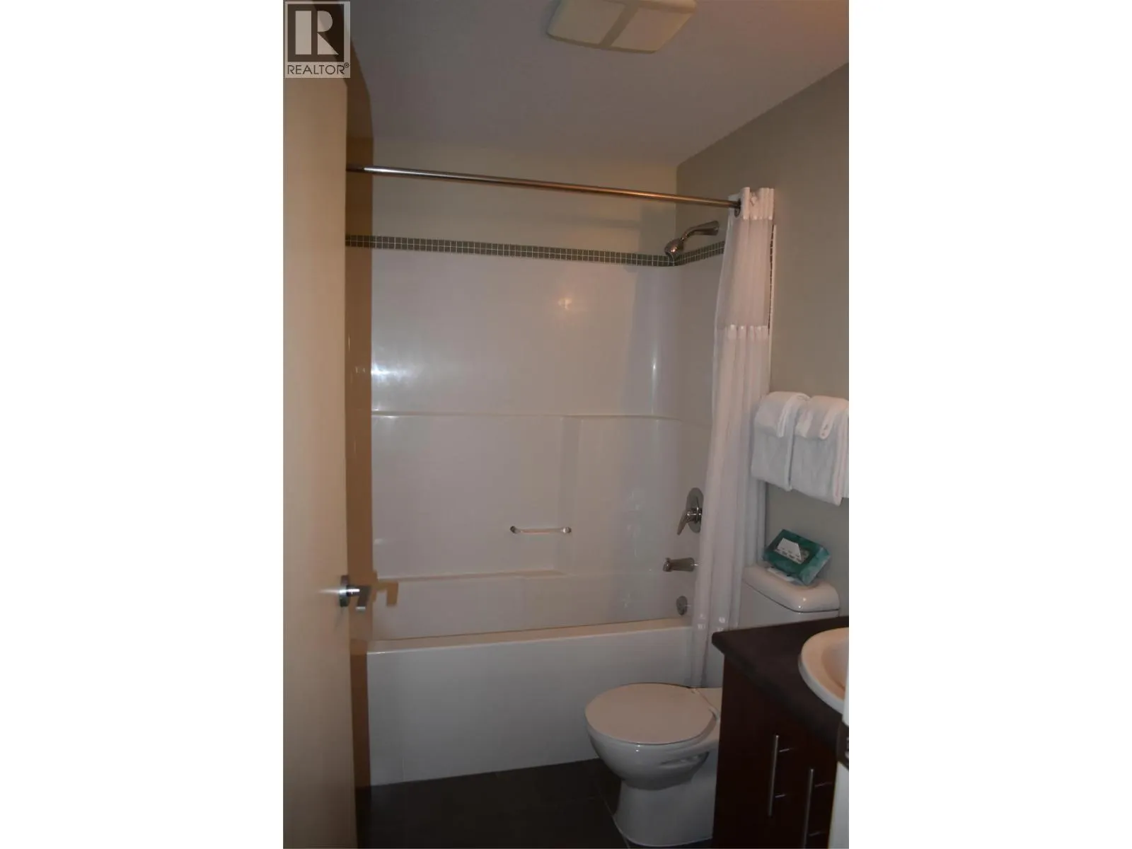 2049 Summit Drive Unit# 422 C
