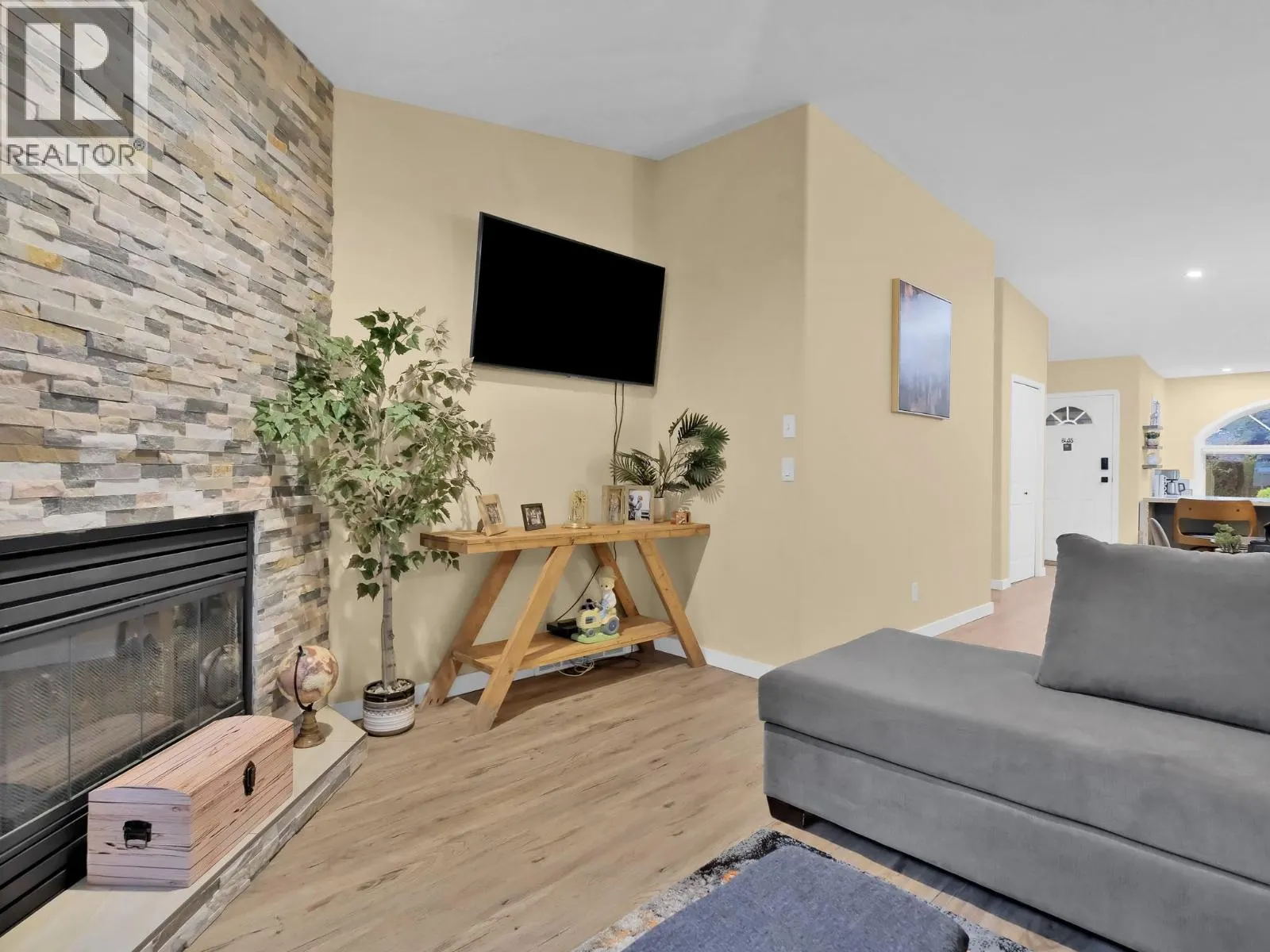 2210 Louie Drive Unit# 26