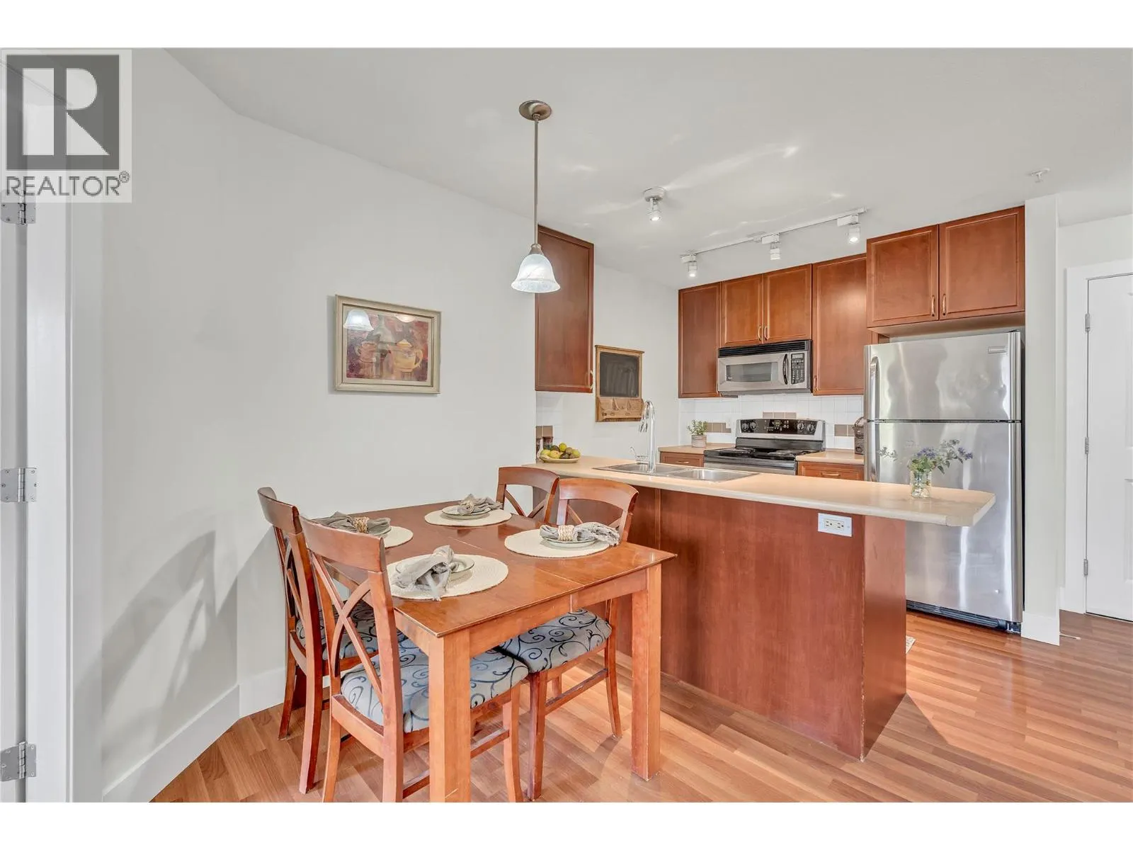 246 HASTINGS Avenue Unit# 216