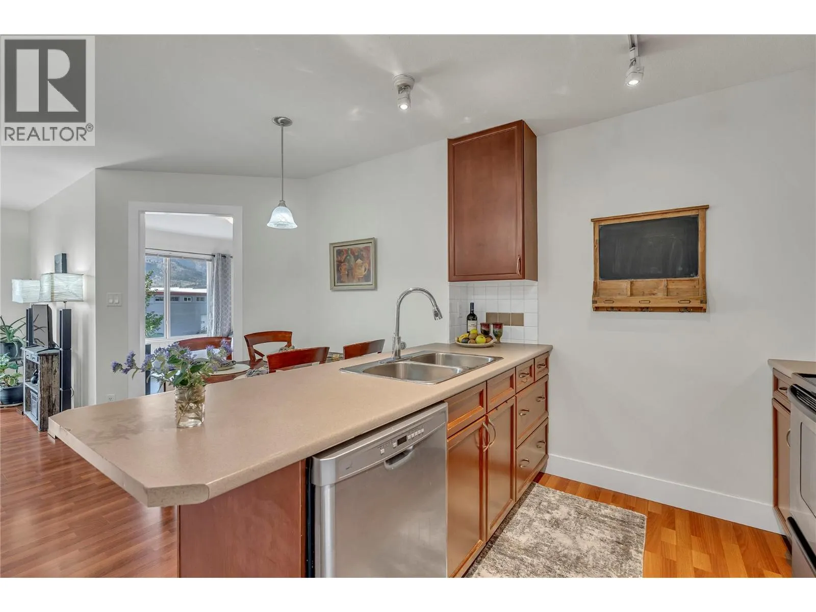 246 HASTINGS Avenue Unit# 216