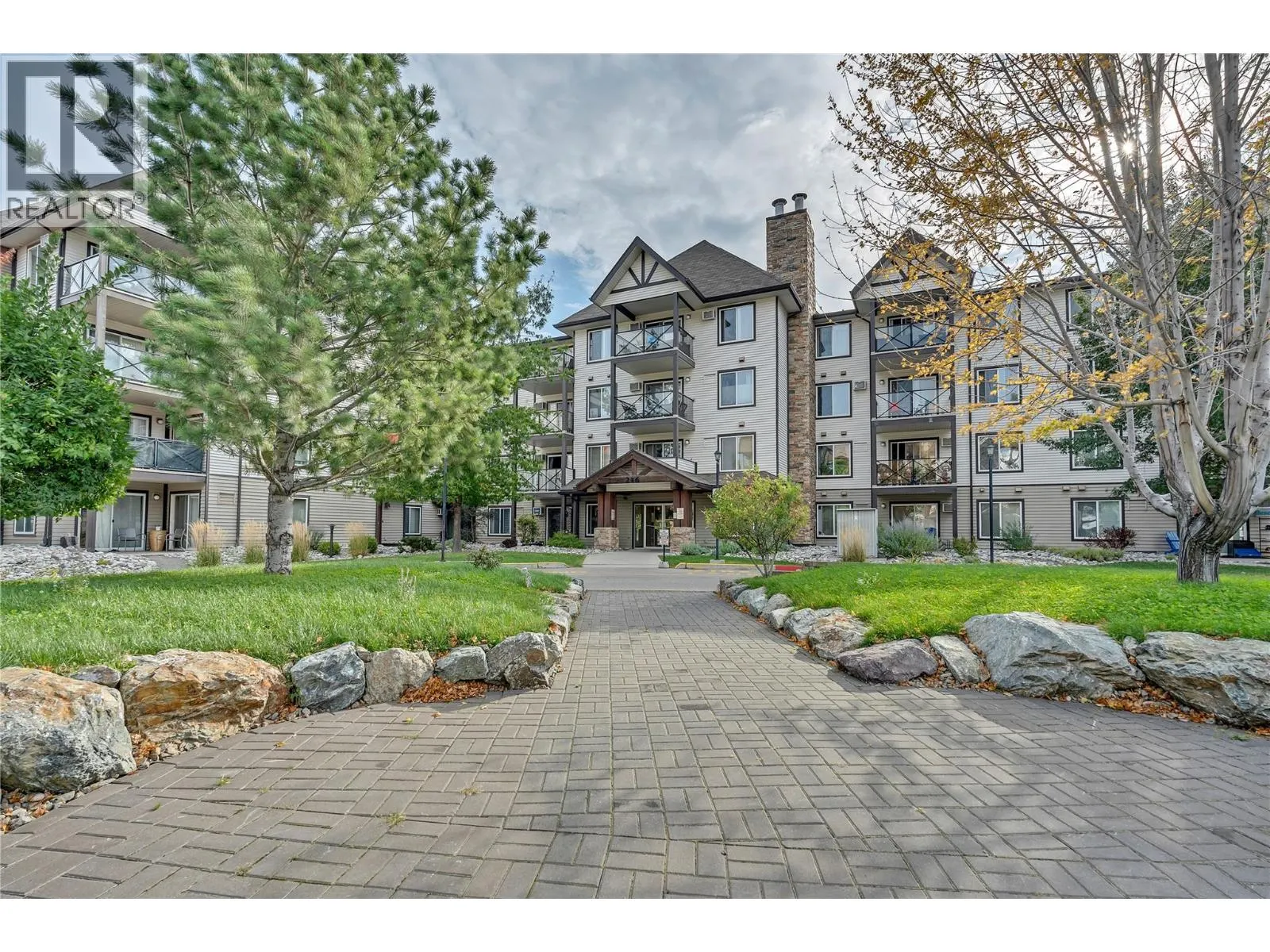 246 HASTINGS Avenue Unit# 216