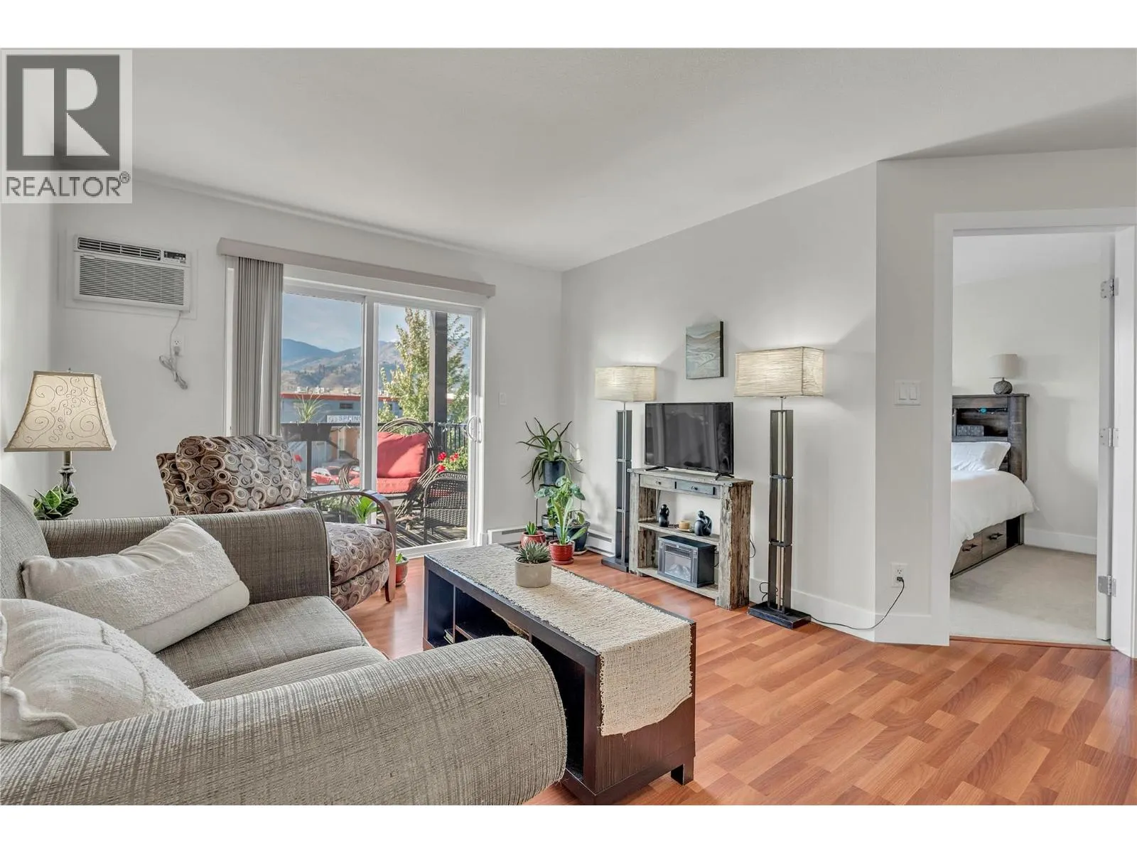246 HASTINGS Avenue Unit# 216