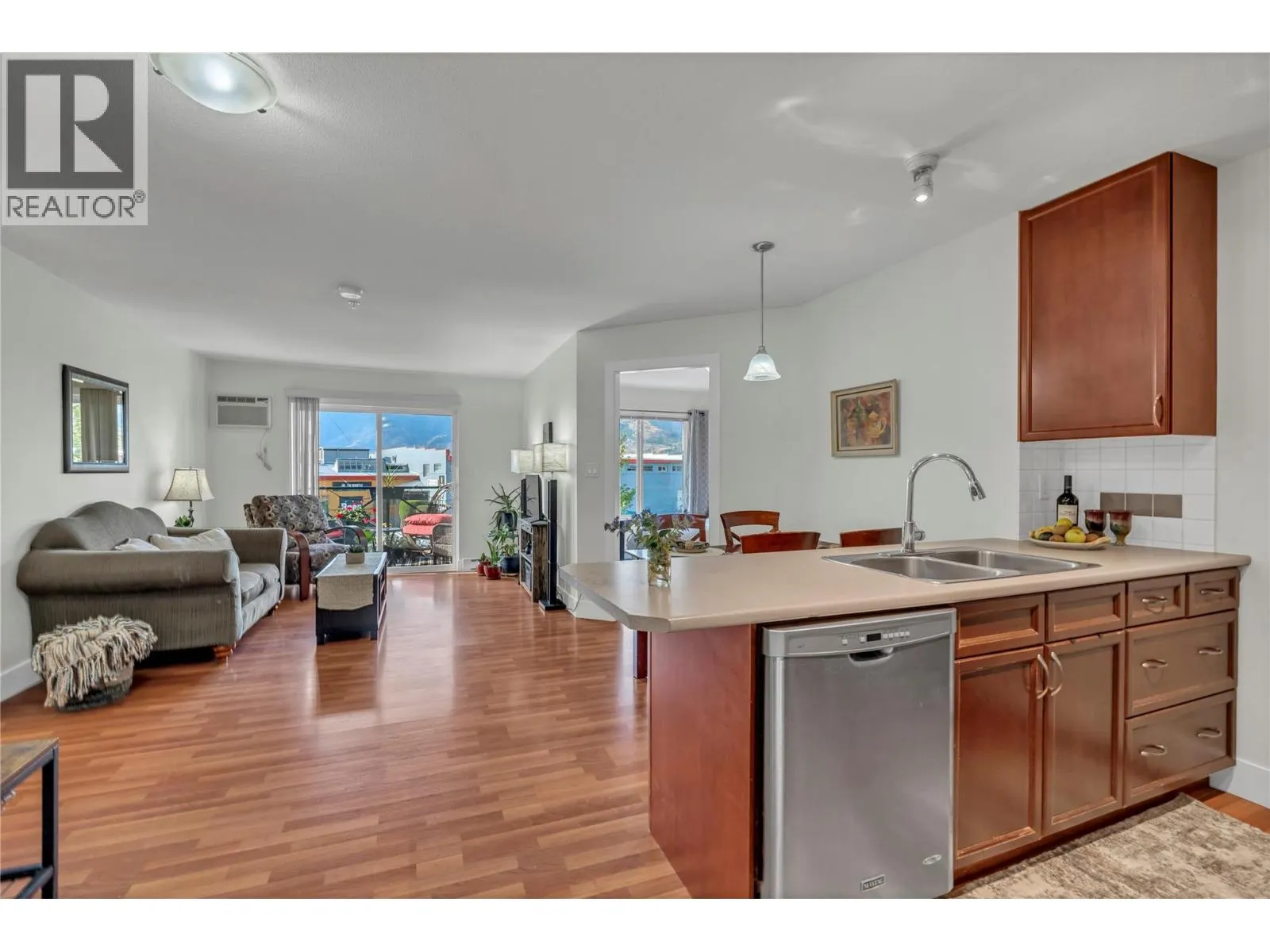246 HASTINGS Avenue Unit# 216