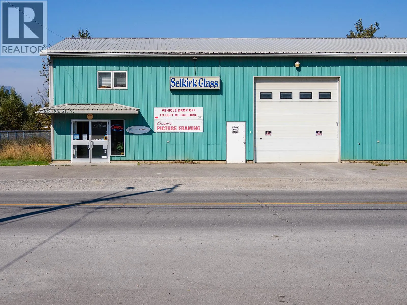 819 9th Street N