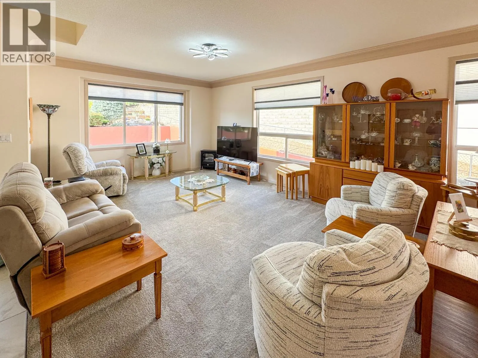 2 Royal Ann Court Unit# 11