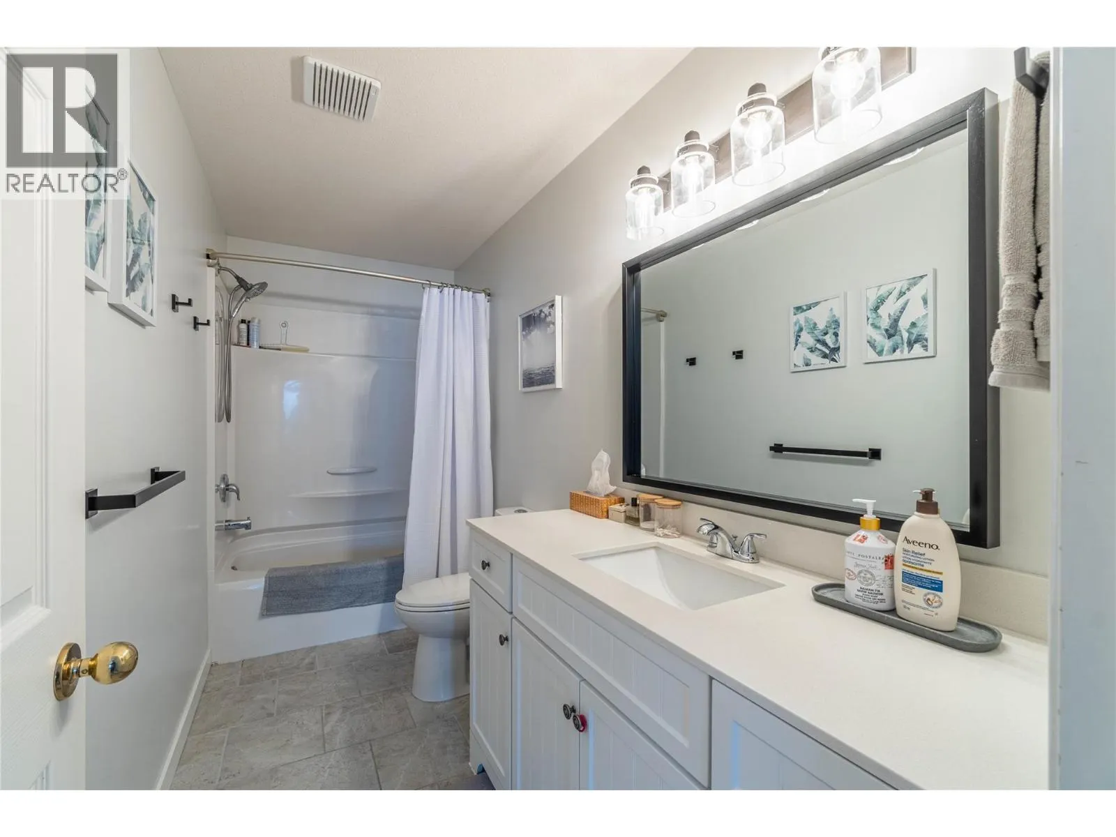 1950 BRAEVIEW Place Unit# 40