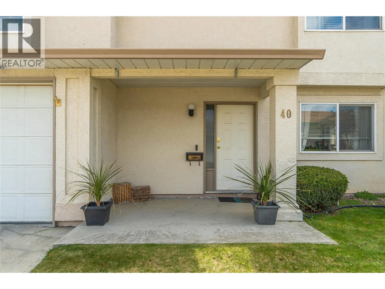 1950 BRAEVIEW Place Unit# 40