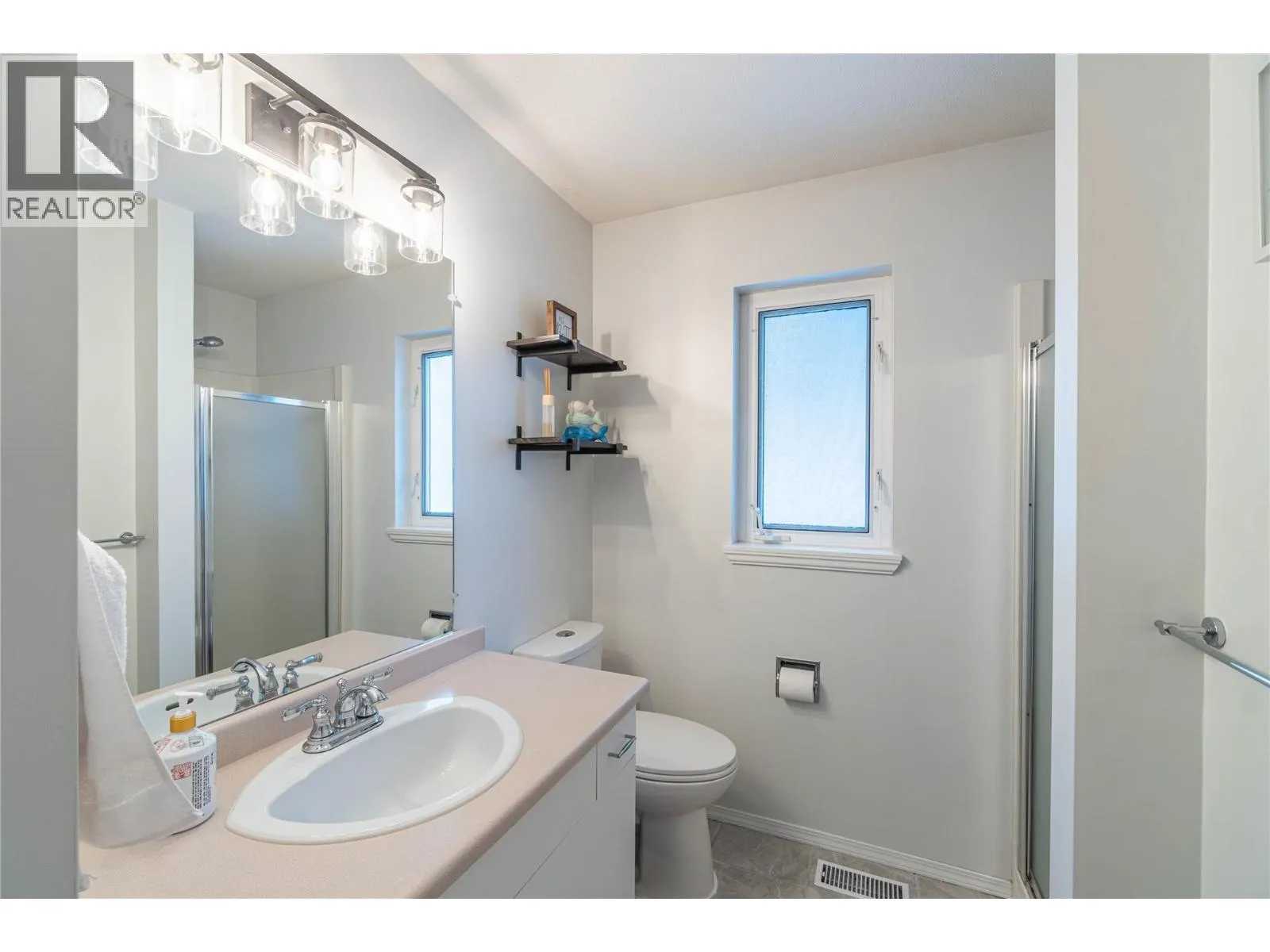 1950 BRAEVIEW Place Unit# 40