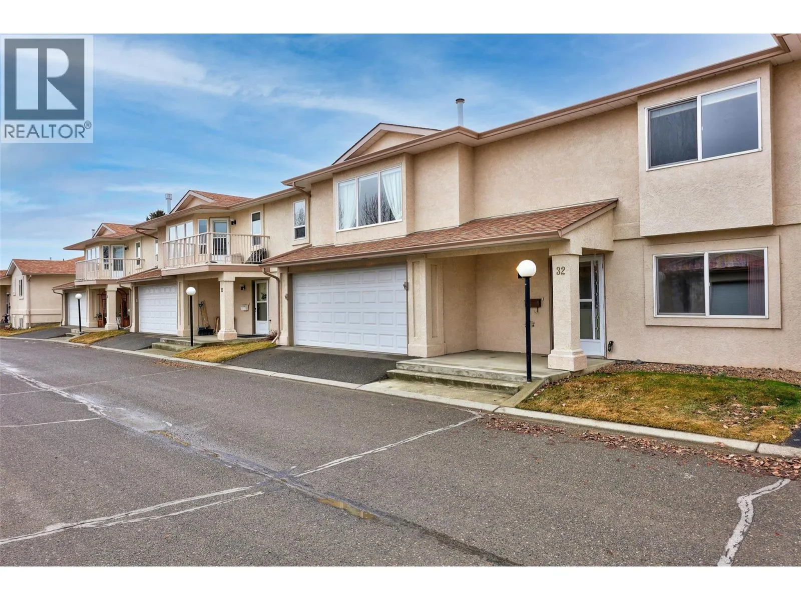 1950 BRAEVIEW Place Unit# 32