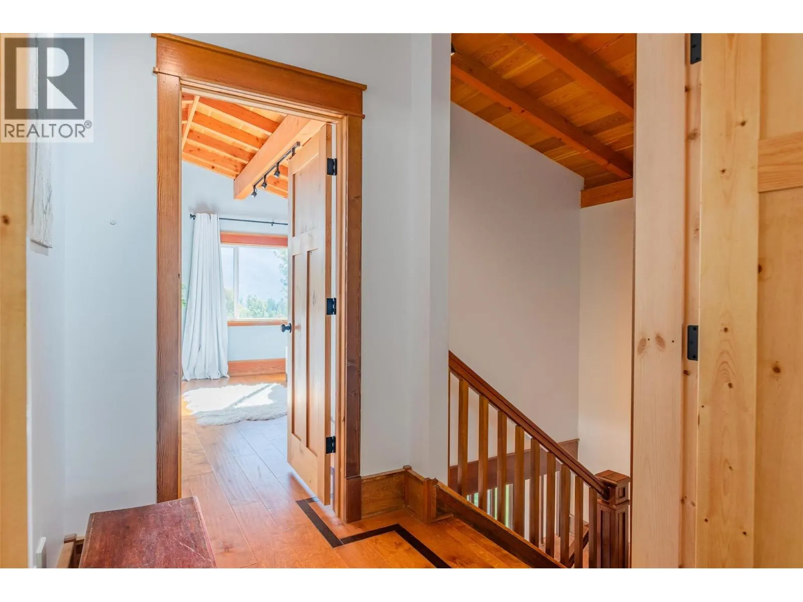 422 VIEW Street