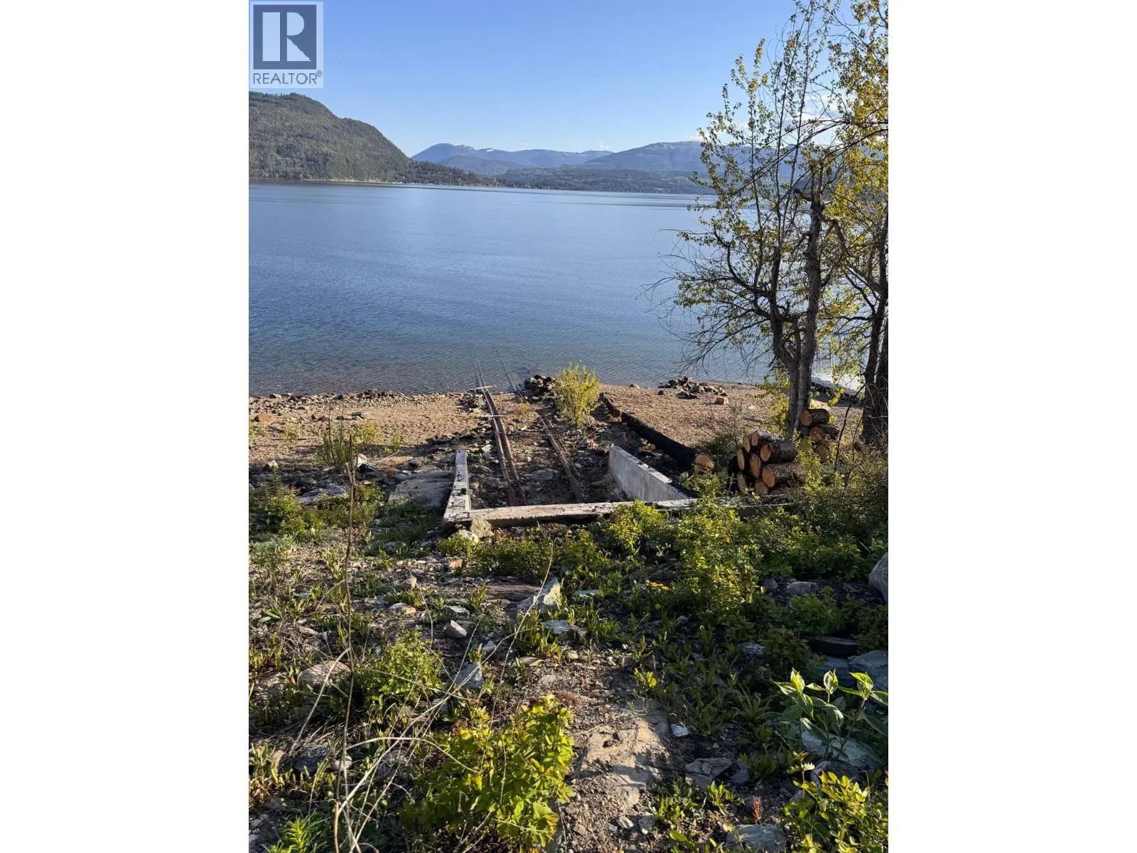 5022 Squilax-Anglemont Road