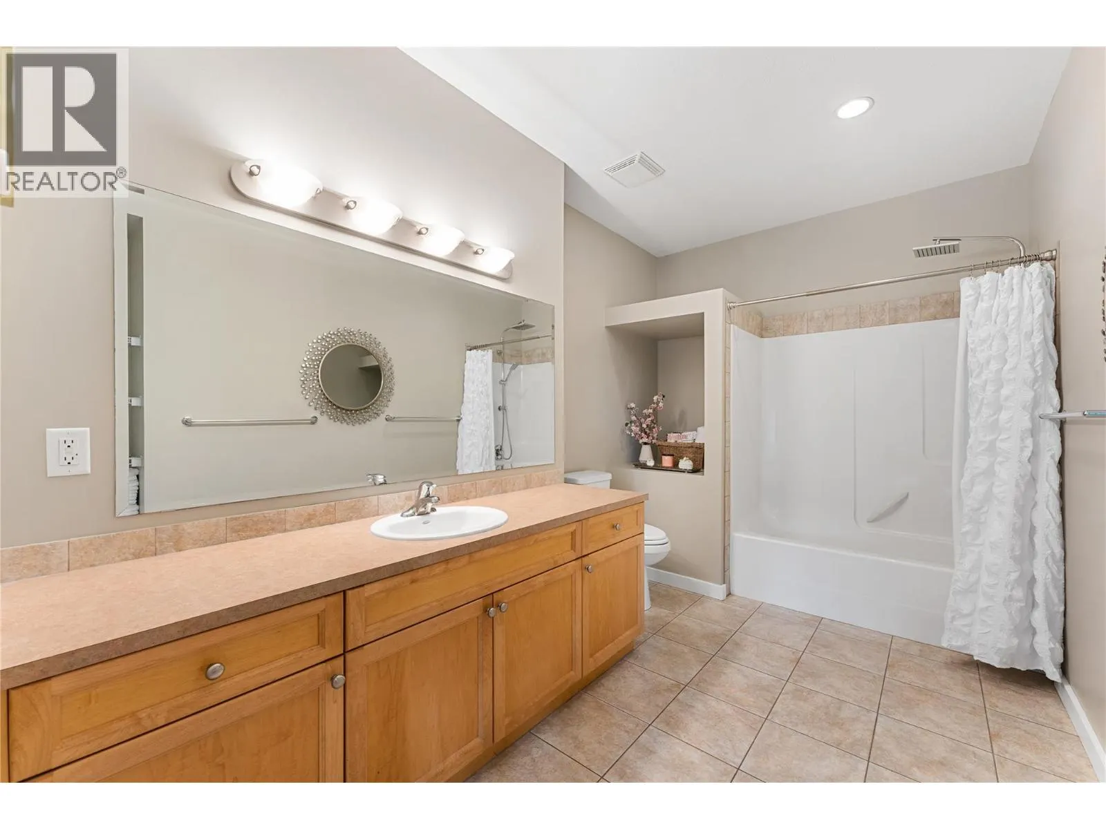 2120 Shannon Ridge Drive Unit# 302