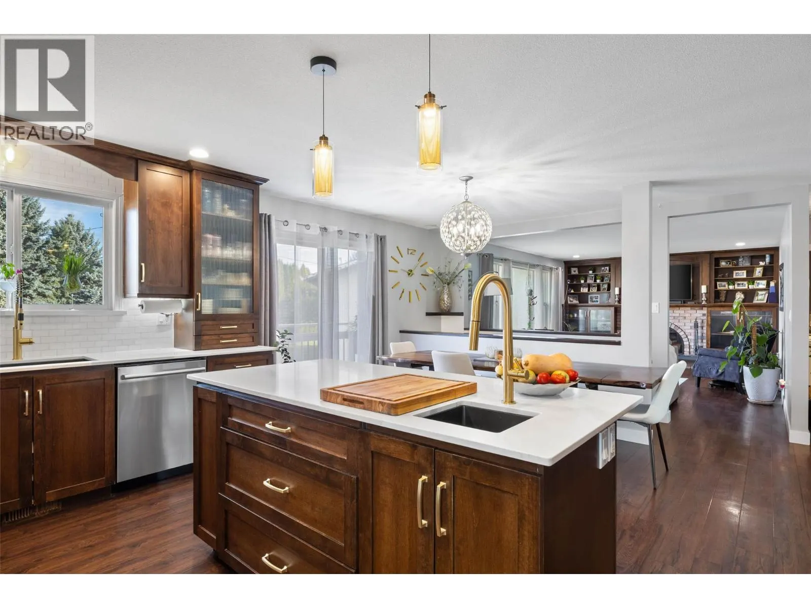 1795 DELNOR Crescent