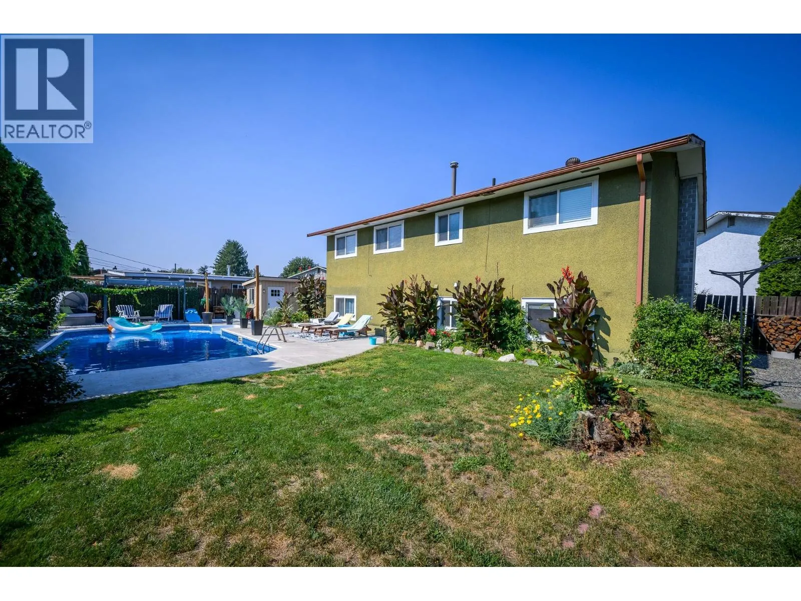 1795 DELNOR Crescent