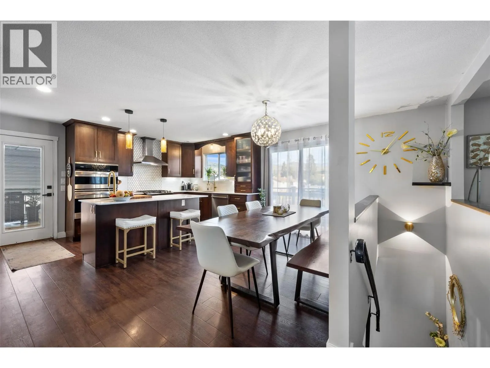 1795 DELNOR Crescent