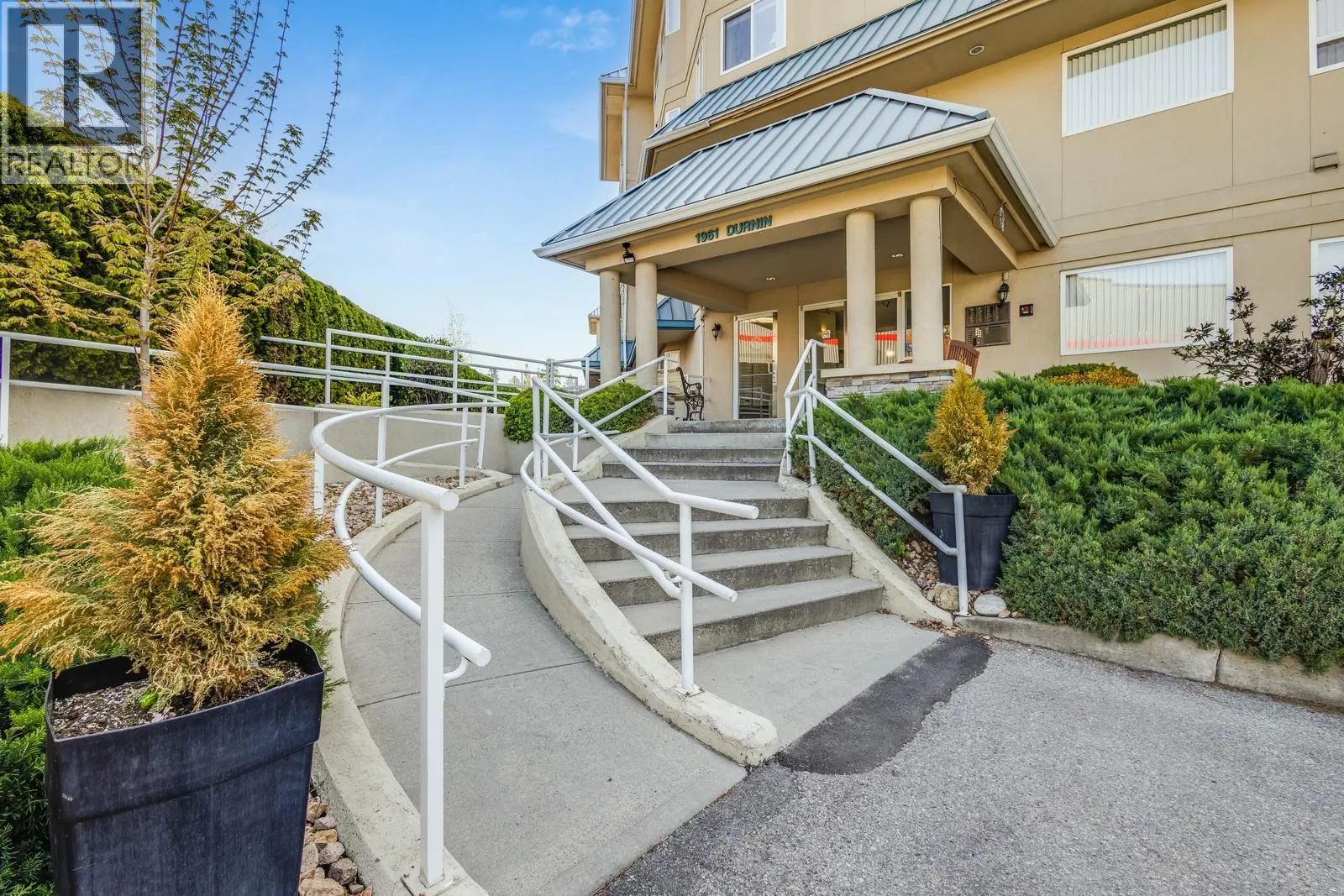 1961 Durnin Road Unit# 306