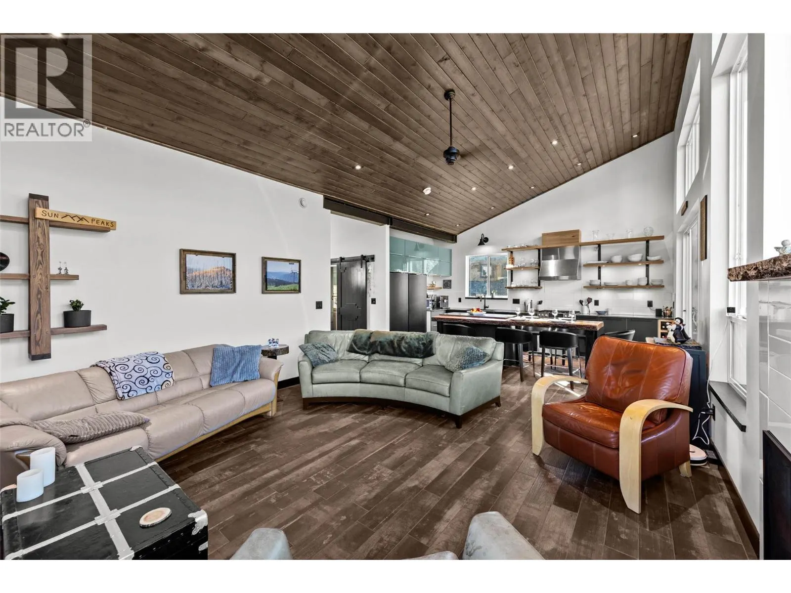 2418 Fairways Drive