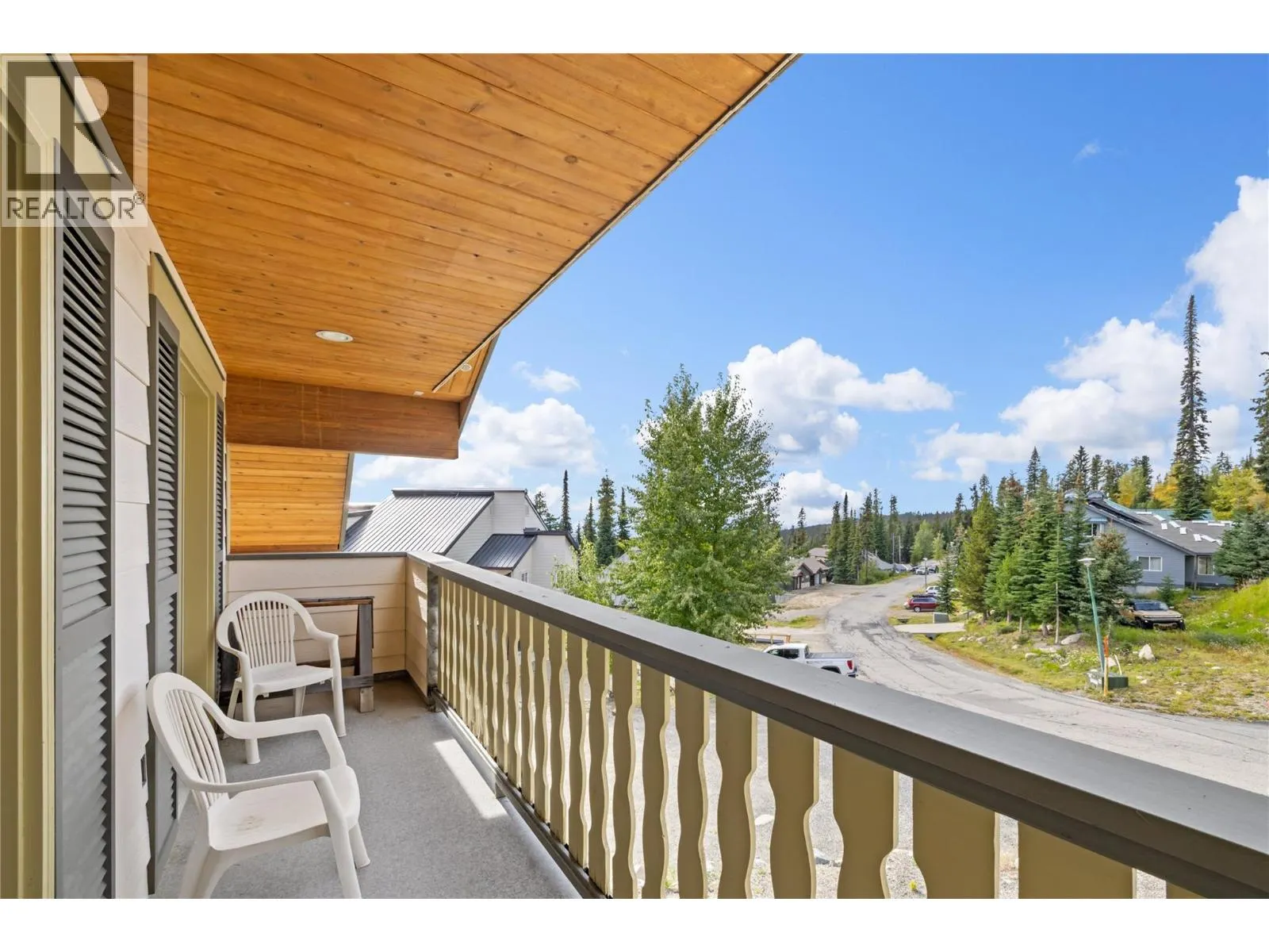 5946 Snow Pines Crescent Unit# A