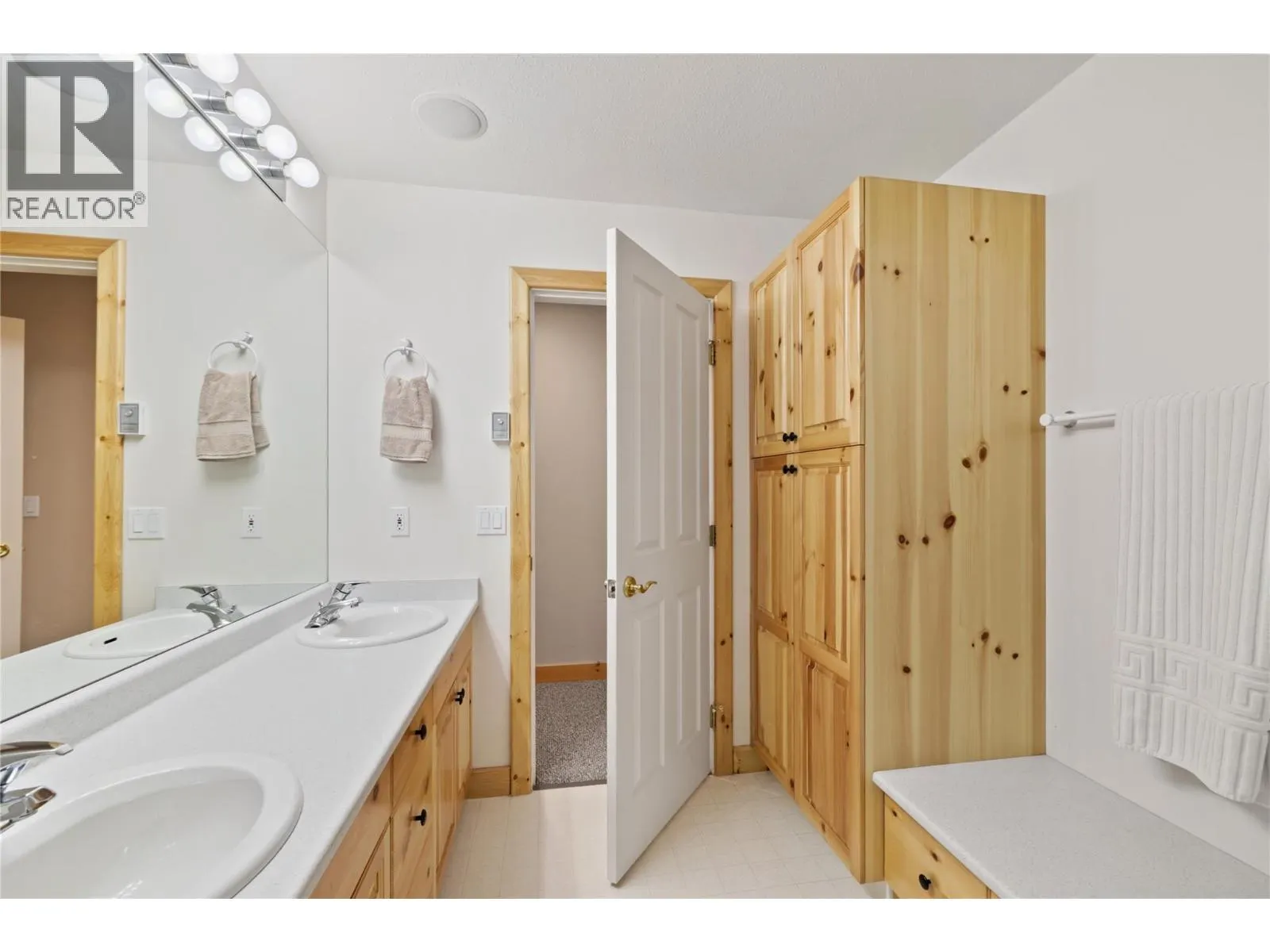 5946 Snow Pines Crescent Unit# A