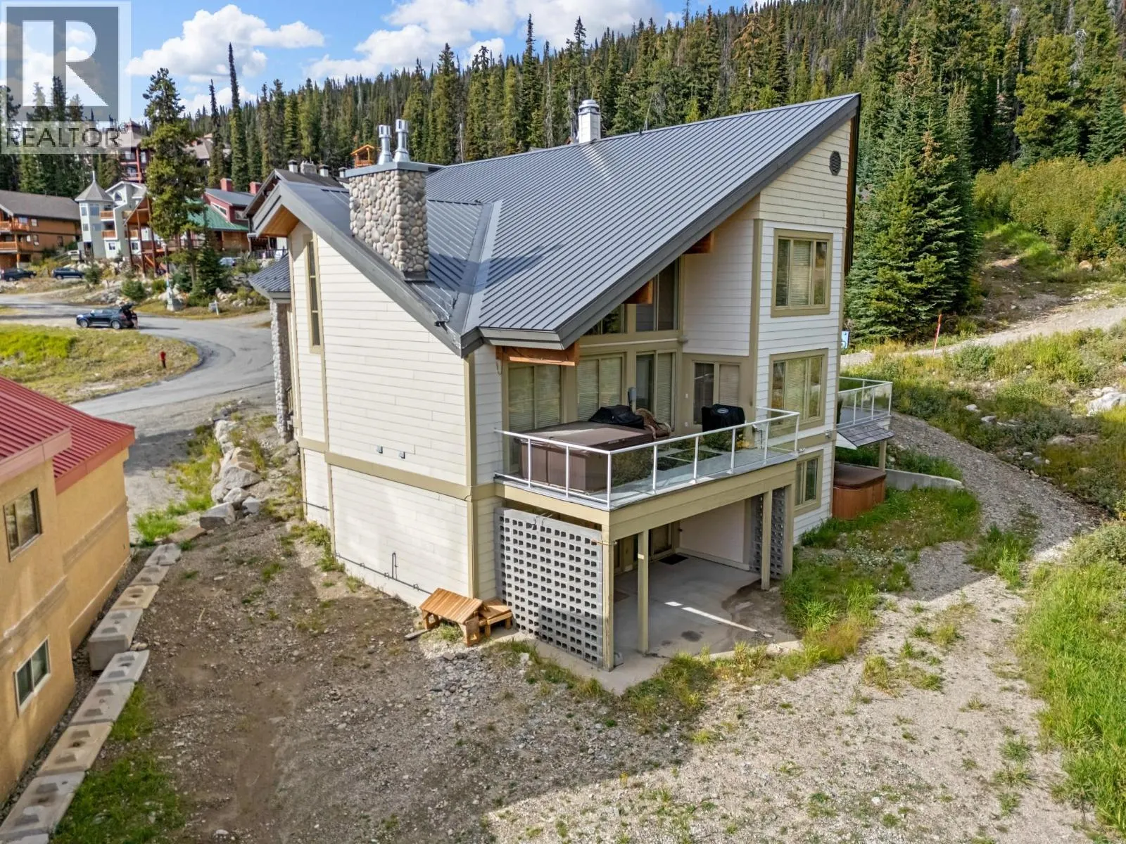 5946 Snow Pines Crescent Unit# A