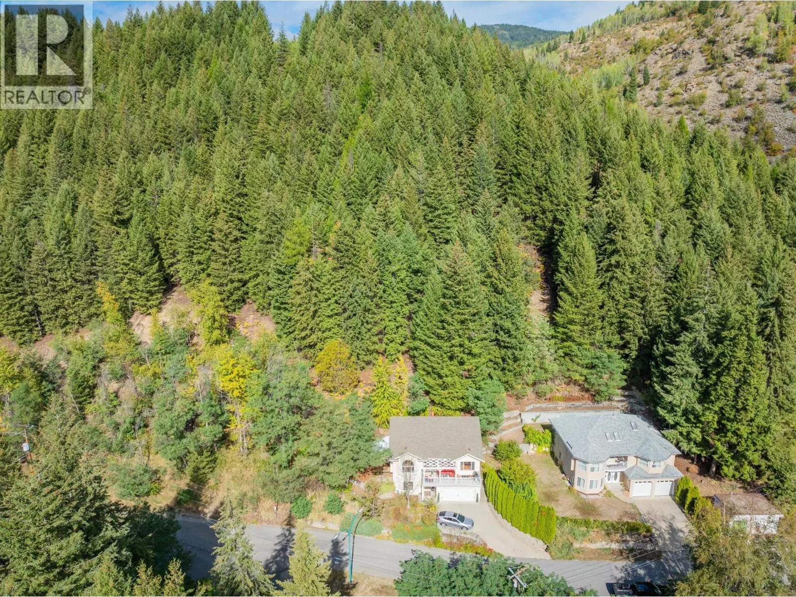 3301 LABURNUM Drive