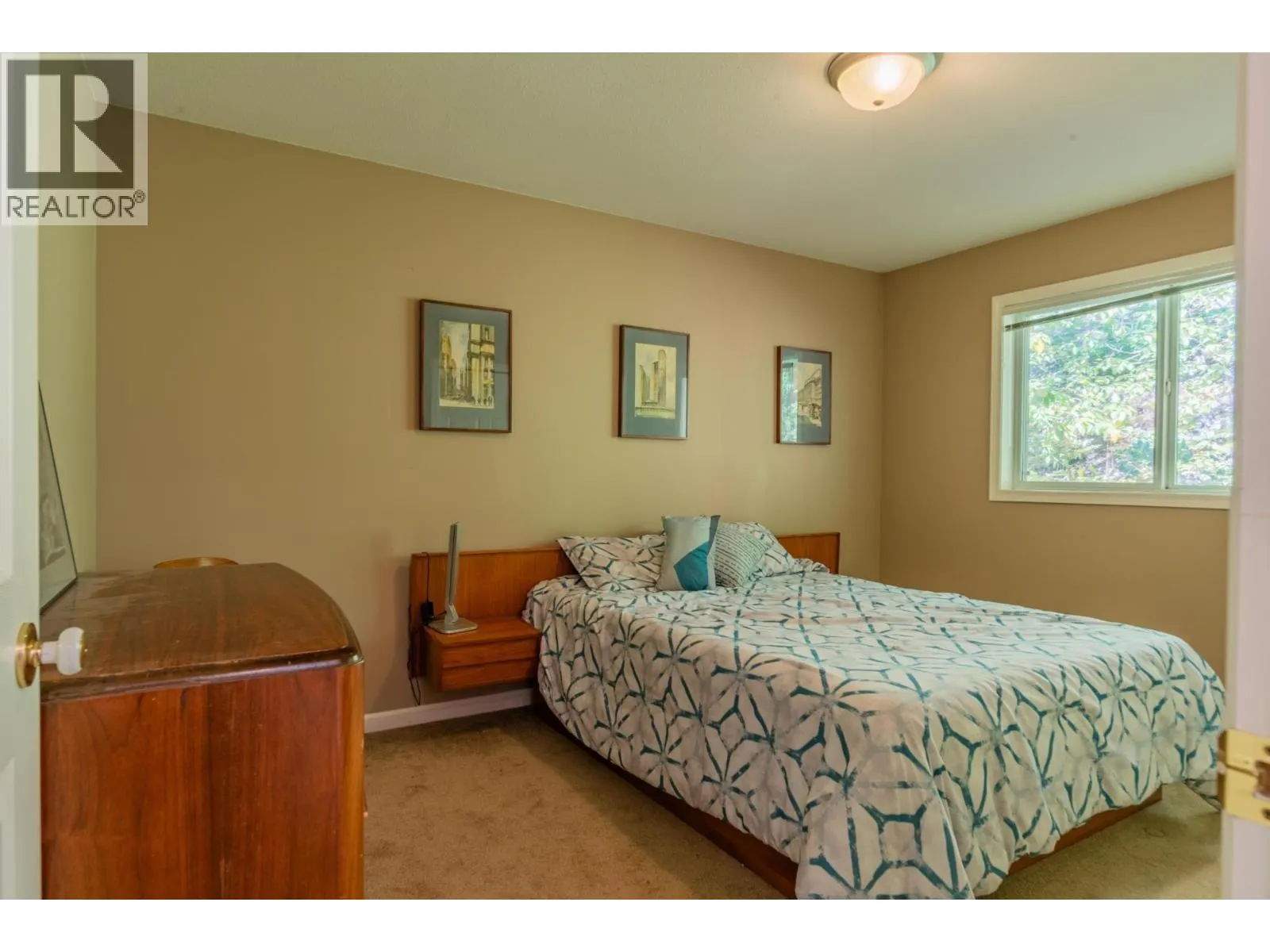 3301 LABURNUM Drive