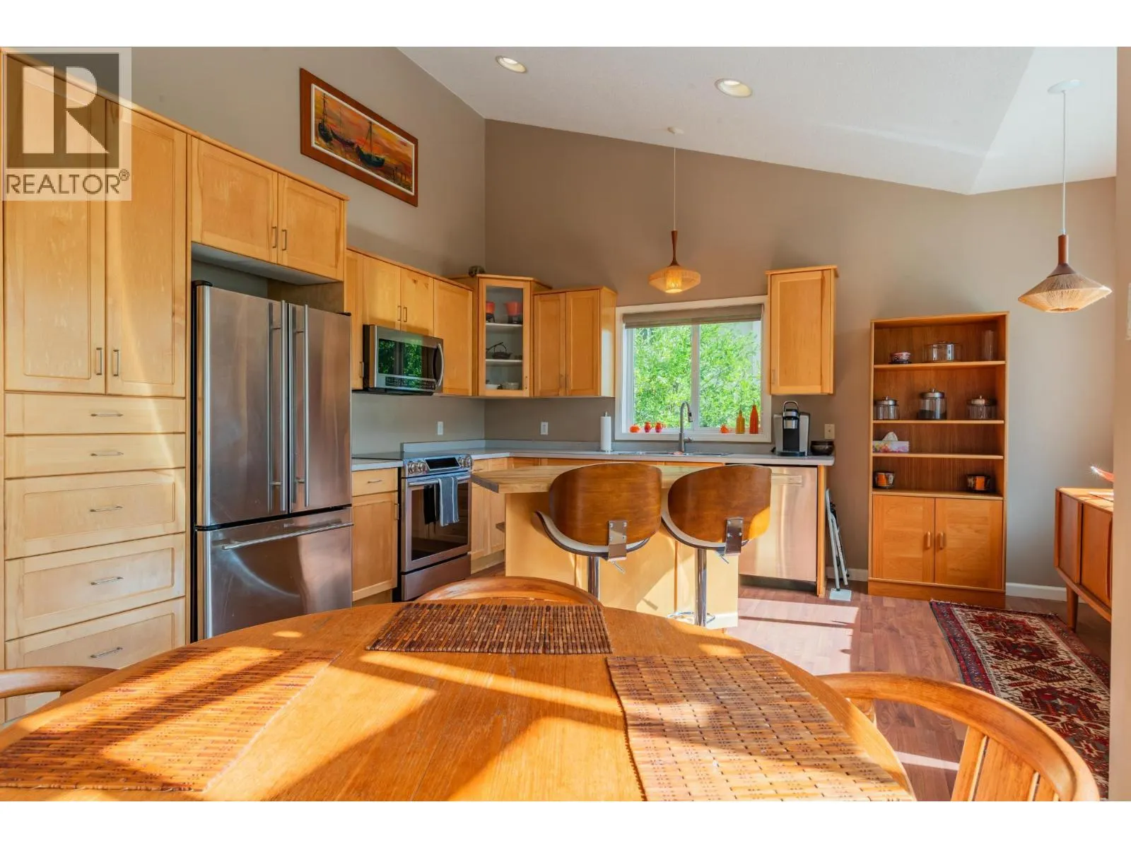 3301 LABURNUM Drive