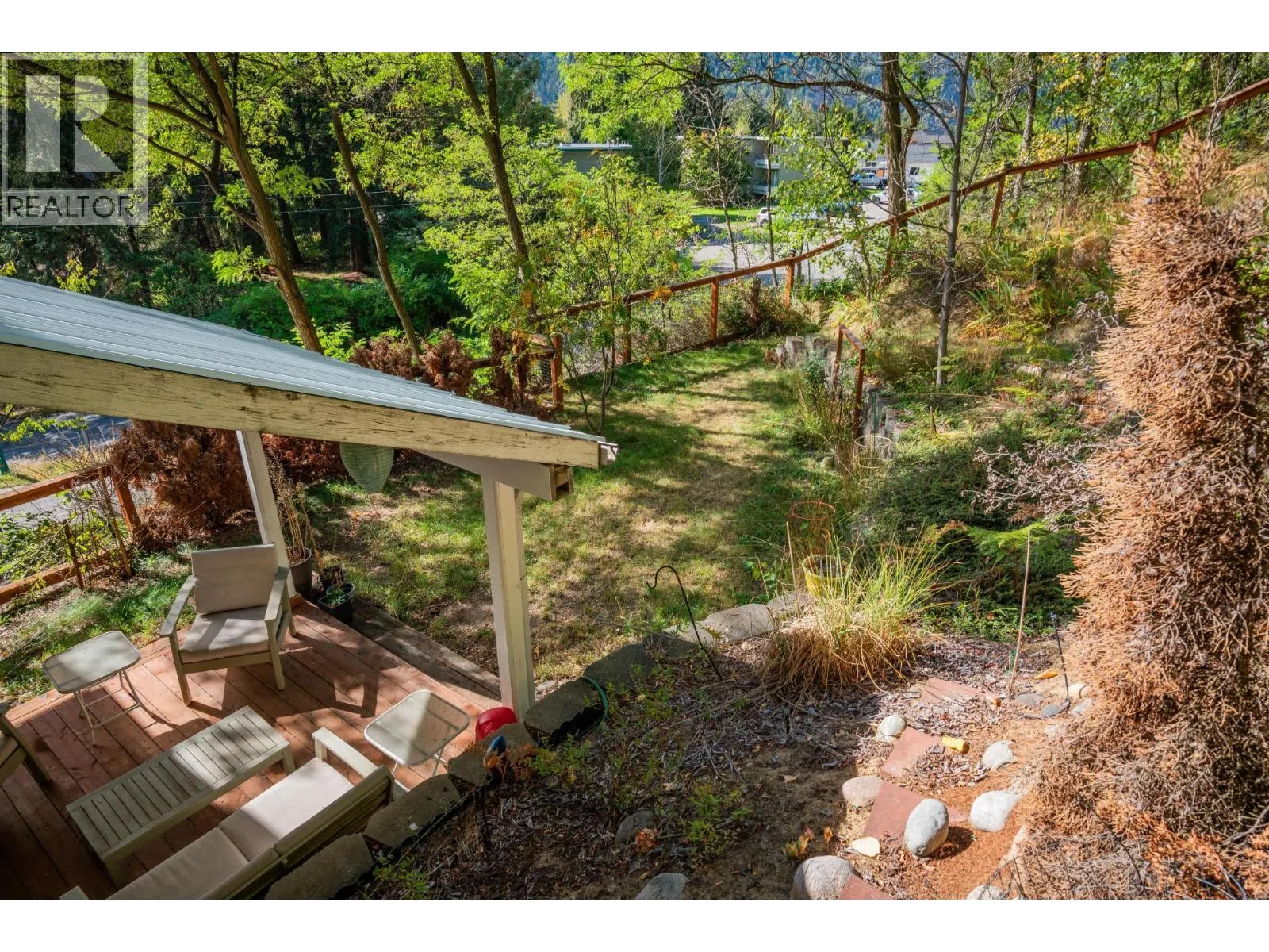 3301 LABURNUM Drive
