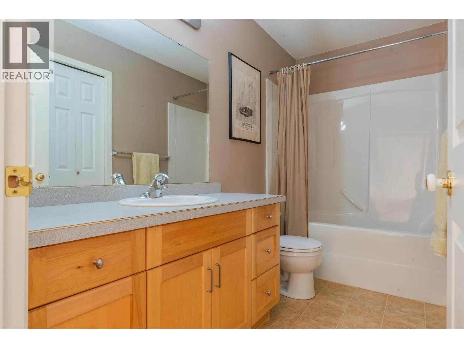 3301 LABURNUM Drive