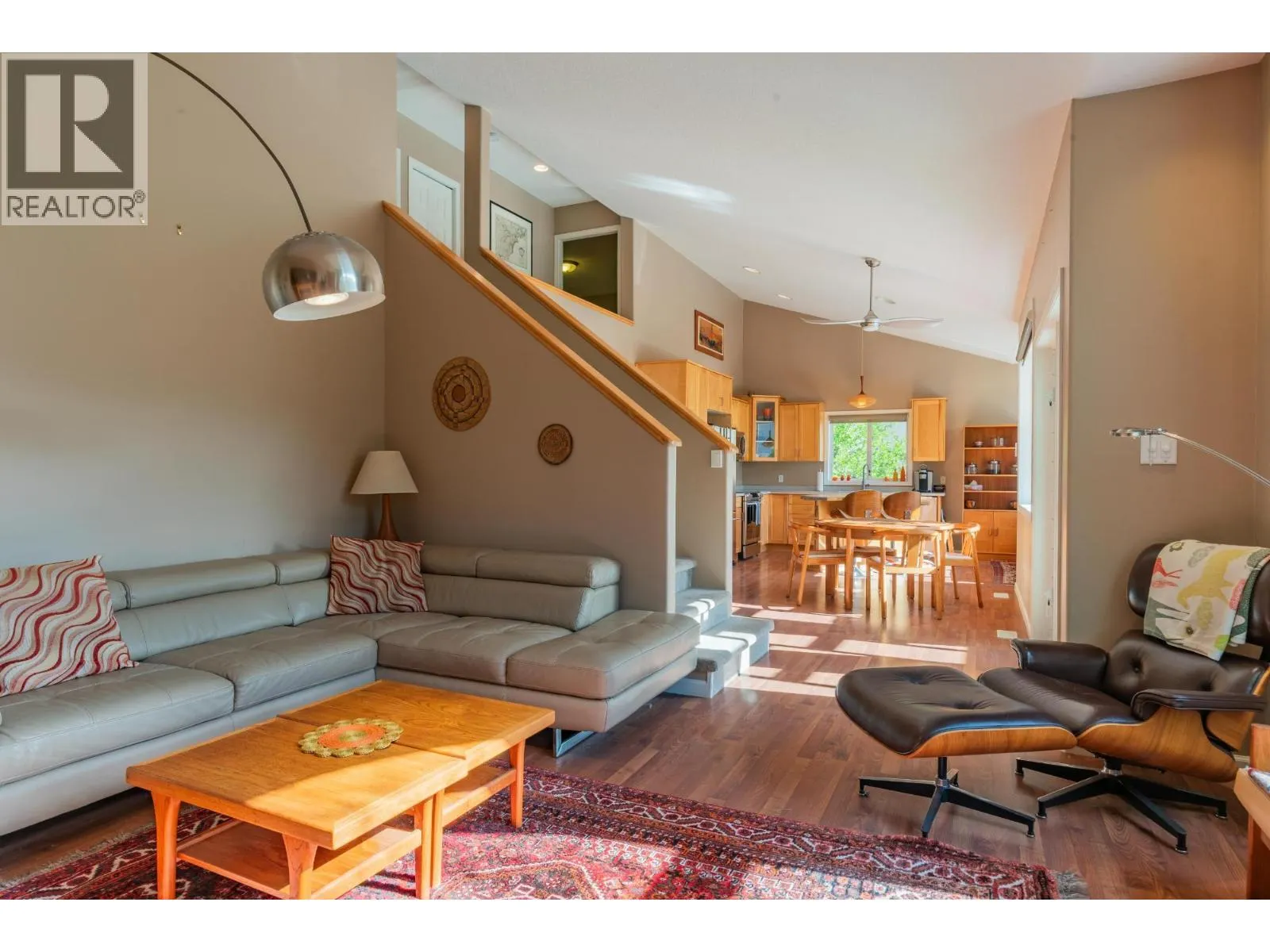 3301 LABURNUM Drive