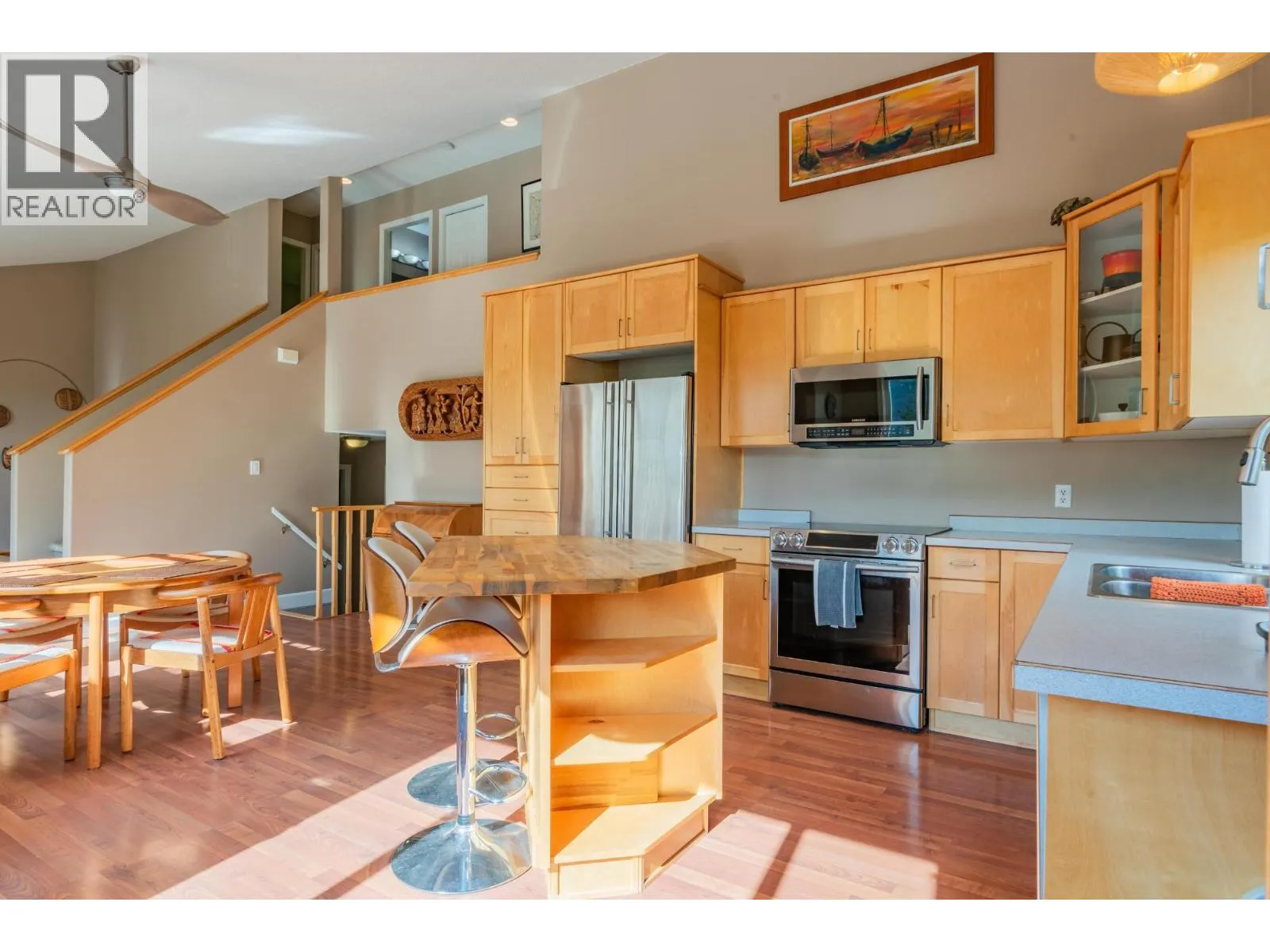 3301 LABURNUM Drive