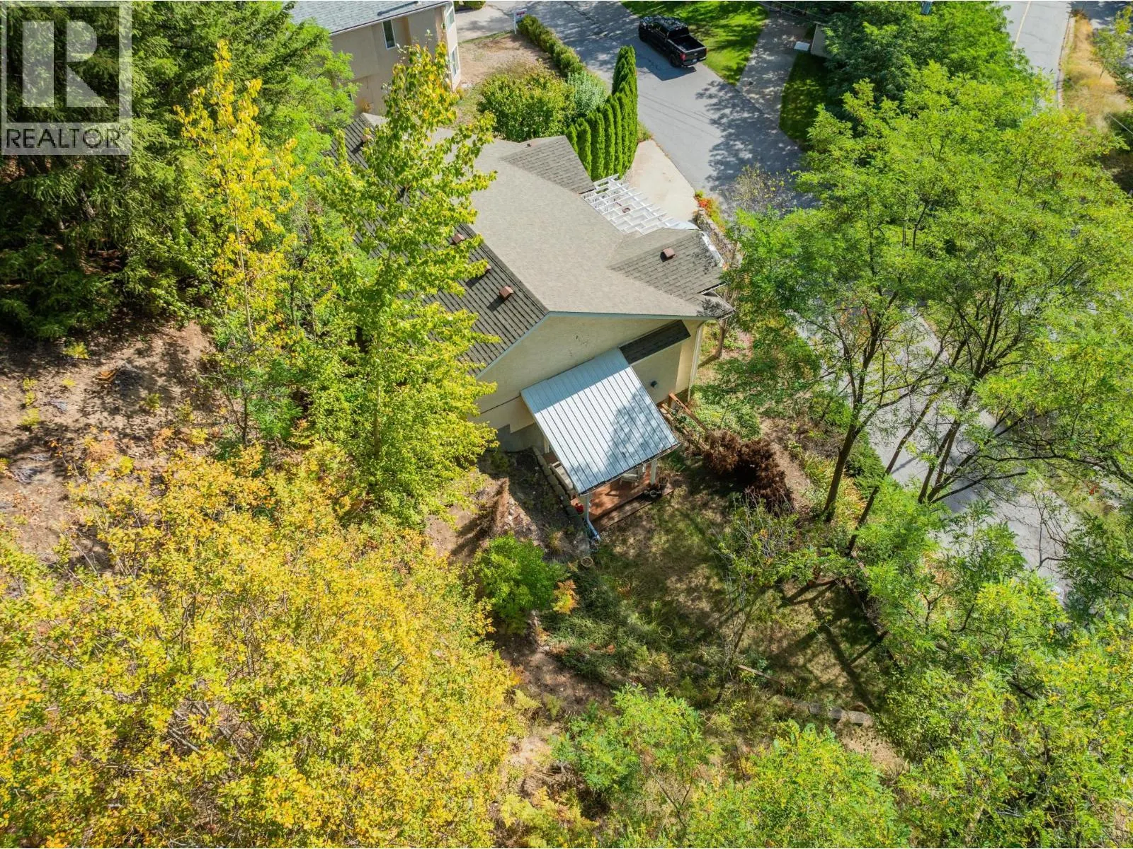 3301 LABURNUM Drive