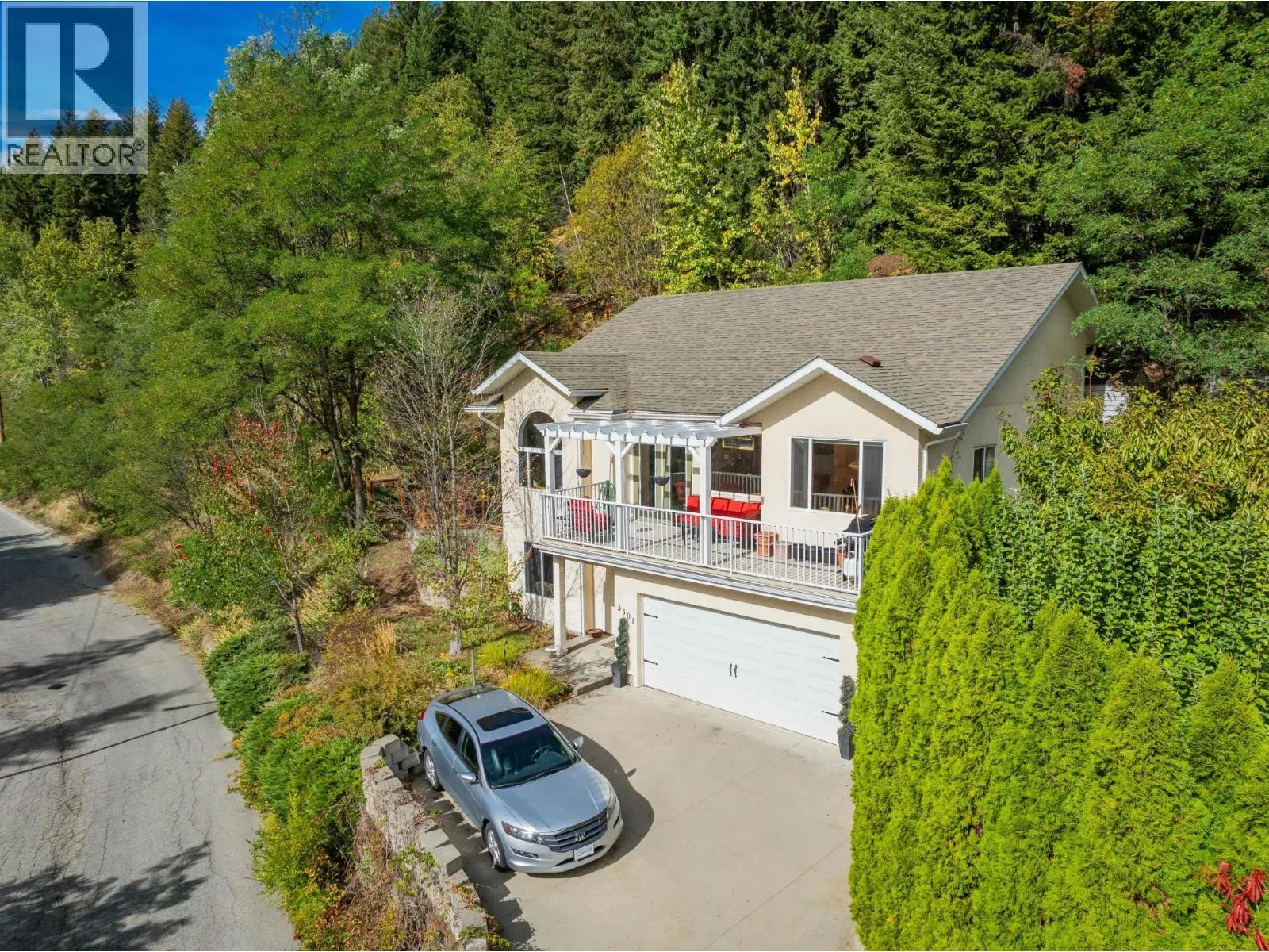 3301 LABURNUM Drive