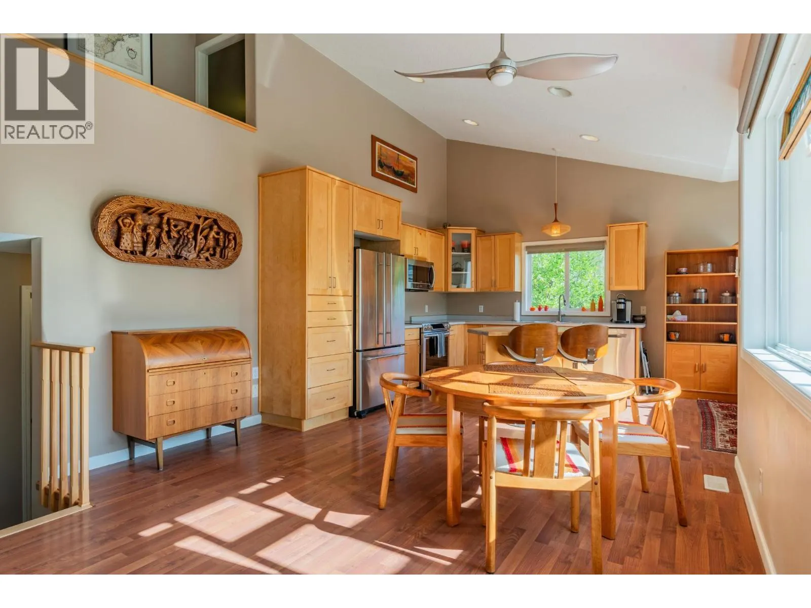 3301 LABURNUM Drive