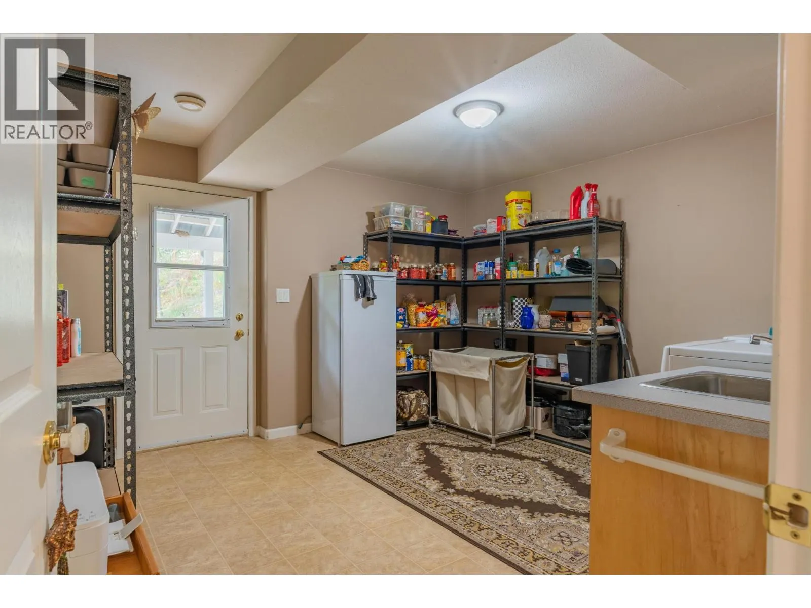 3301 LABURNUM Drive