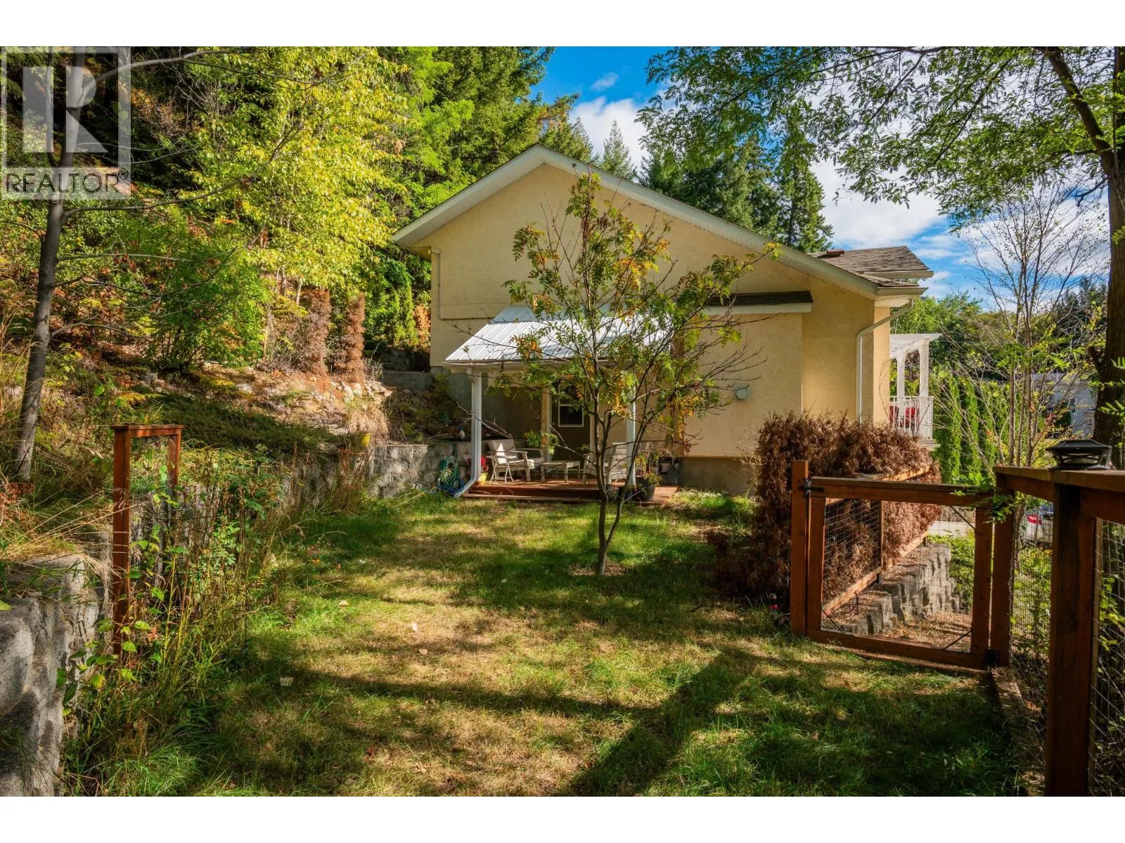 3301 LABURNUM Drive