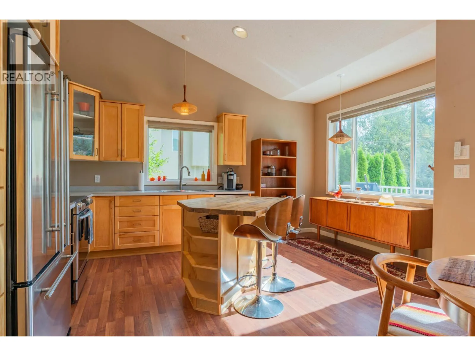 3301 LABURNUM Drive
