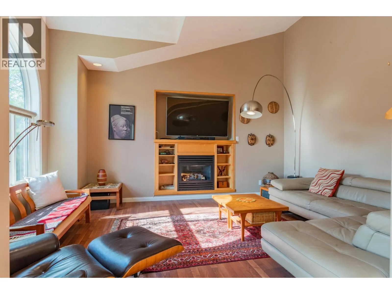 3301 LABURNUM Drive