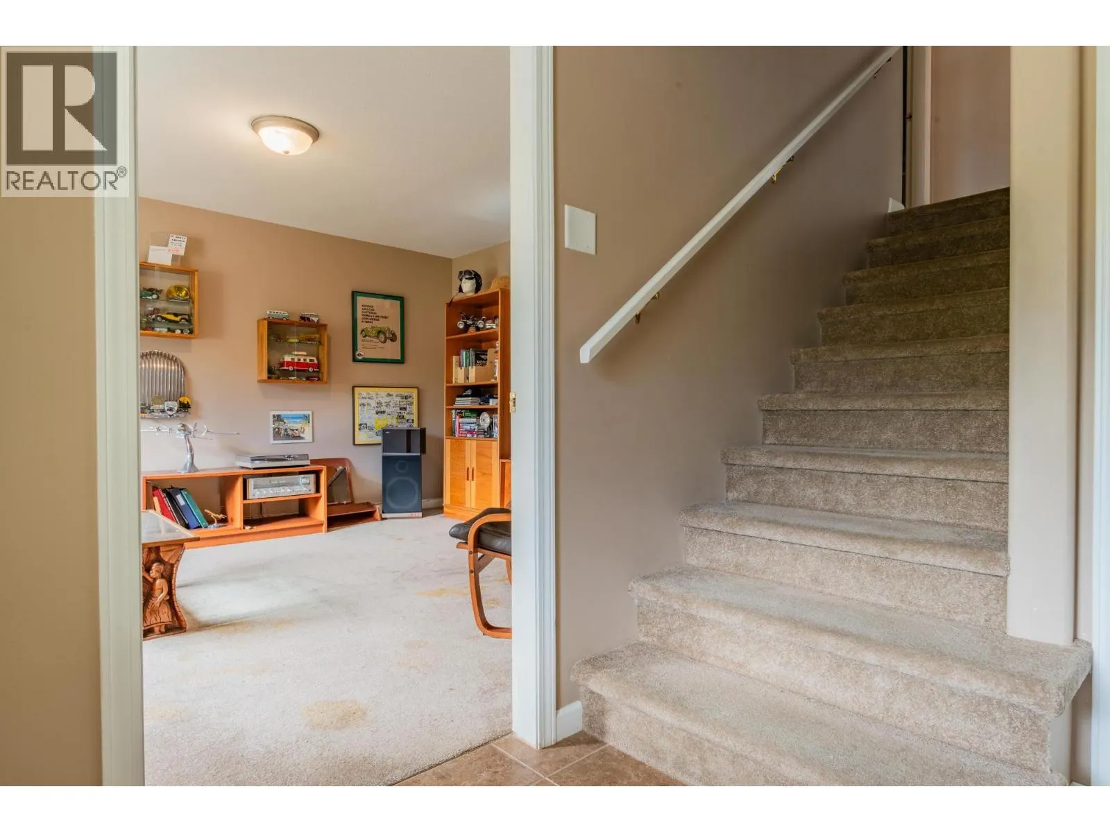 3301 LABURNUM Drive