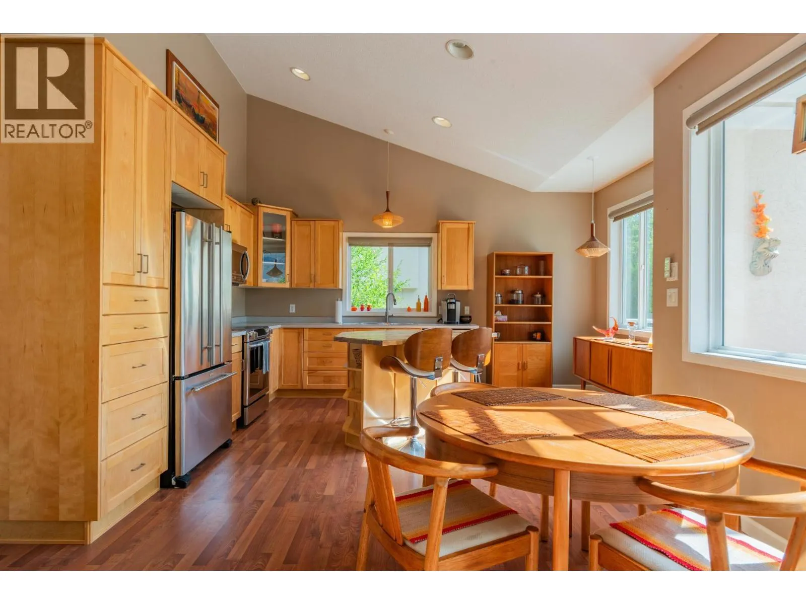 3301 LABURNUM Drive