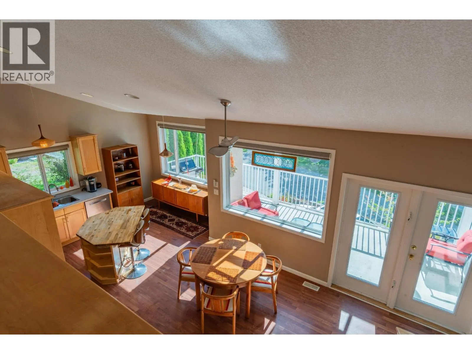 3301 LABURNUM Drive
